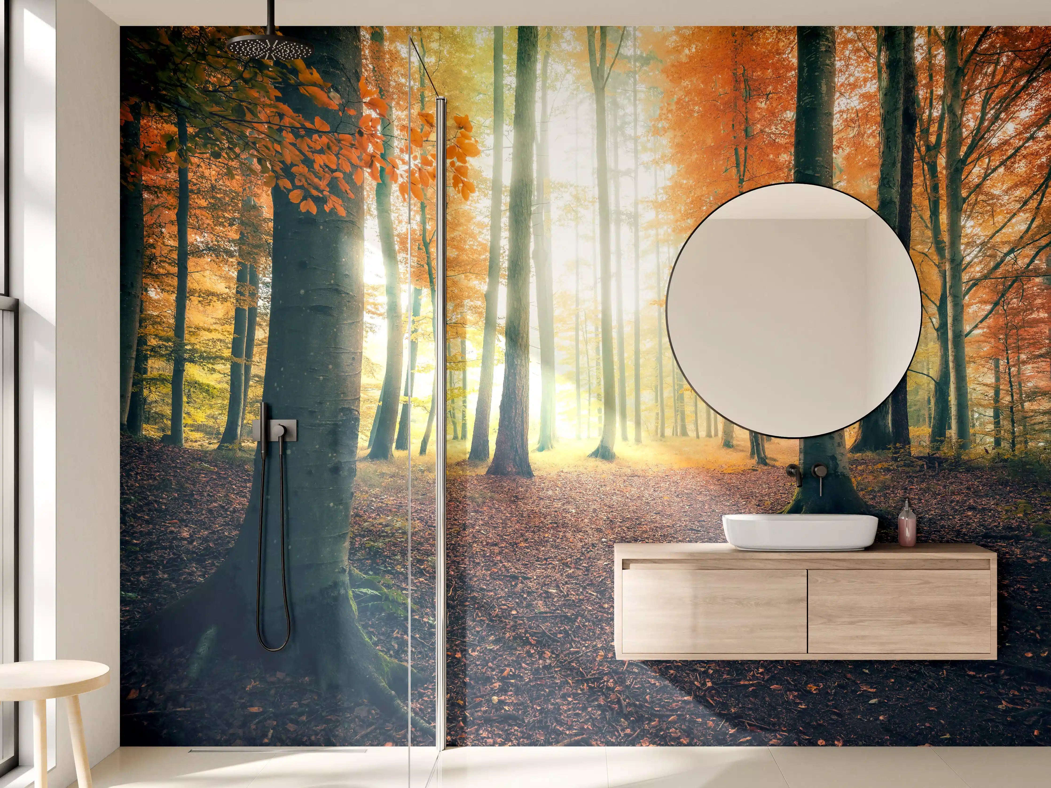Wandverkleidung Bad - Dunkler Wald im Herbst