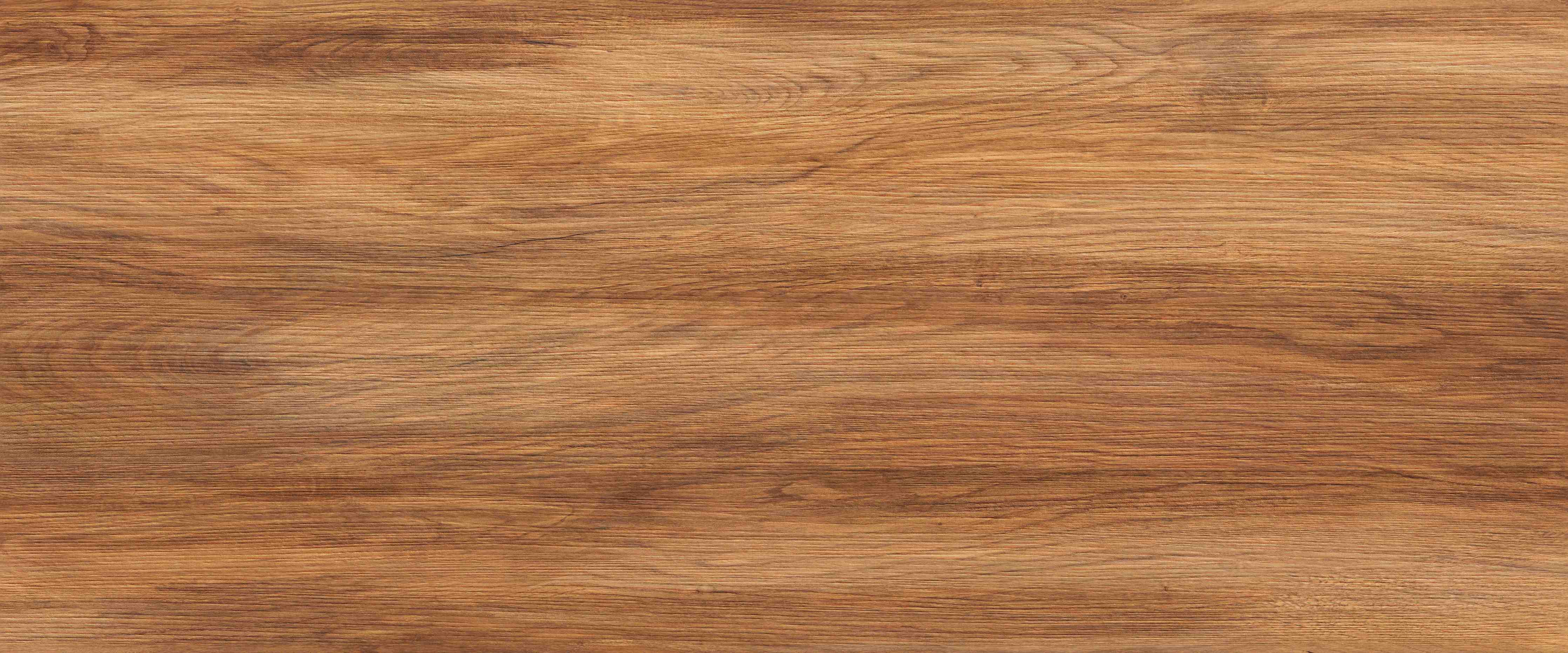 Wandverkleidung Bad-Elegante Holzmaserung in warmen Brauntönen