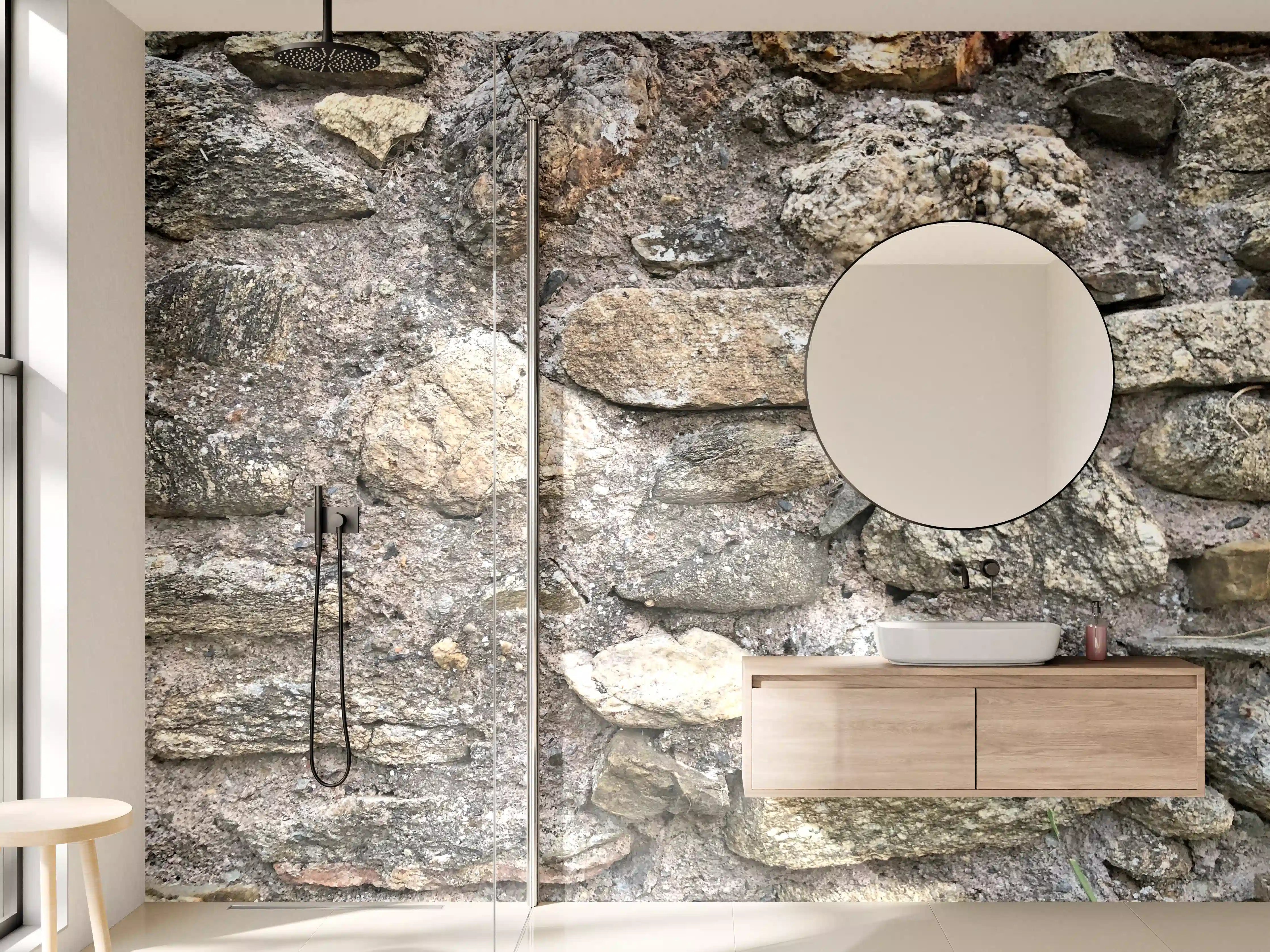 Wandverkleidung Bad - Erdige Natursteinmauer in Grauweiß