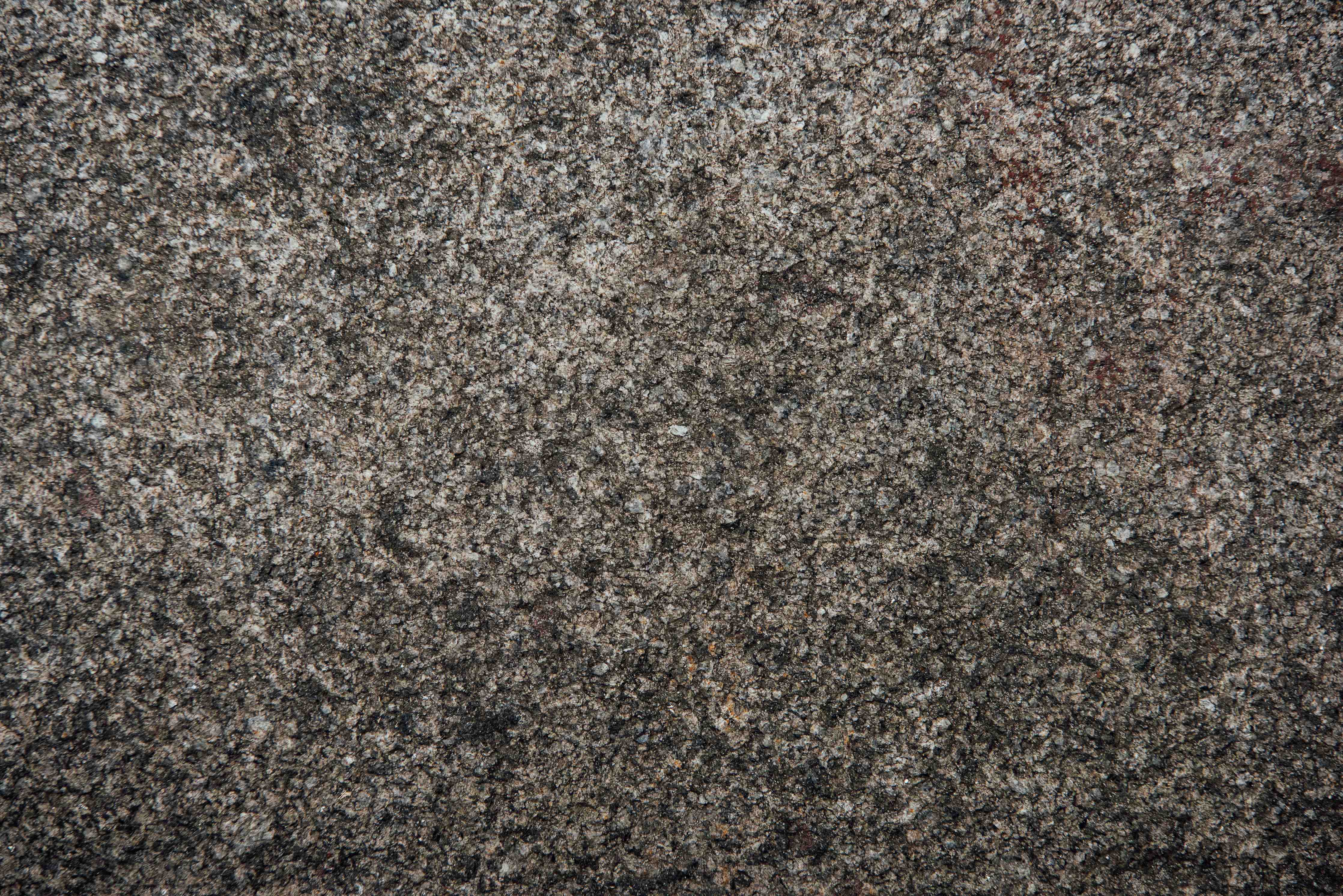 Wandverkleidung Bad-Feiner dunkler Granit mit braunen und schwarzen Nuancen