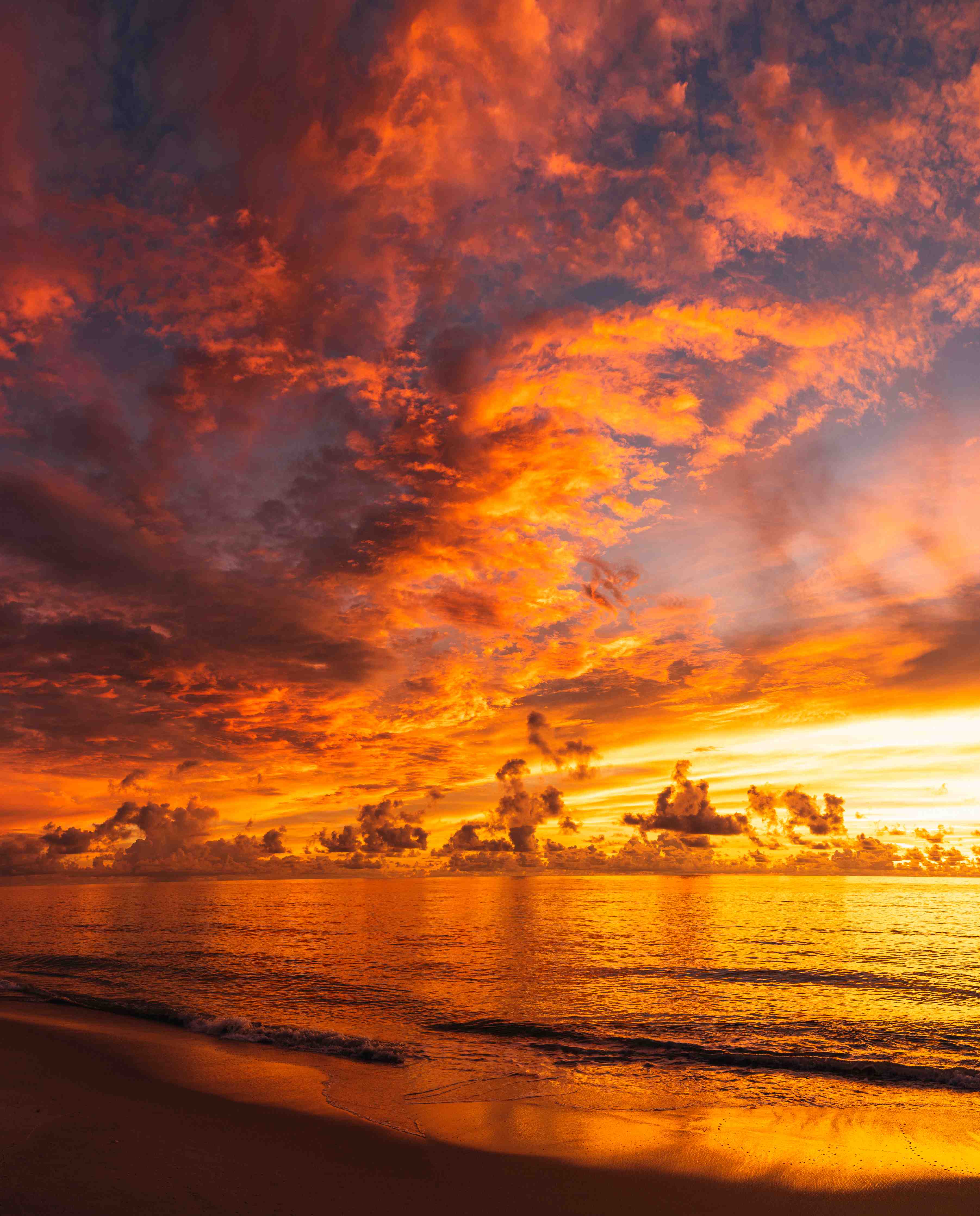 Wandverkleidung Bad-Feuriger Sonnenuntergang über dem Meer