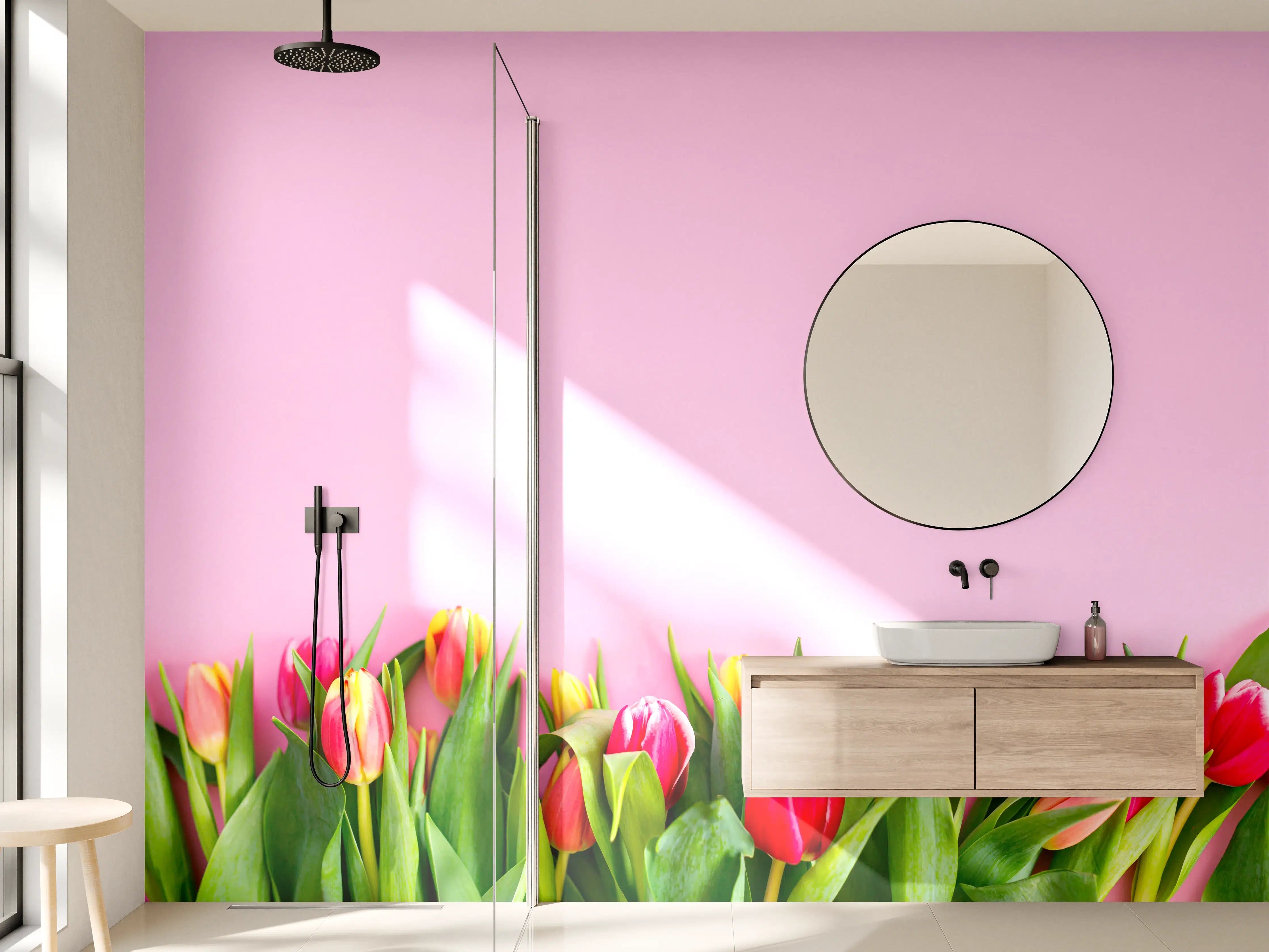 Wandverkleidung Bad - Frühlingstulpen vor rosa Hintergrund
