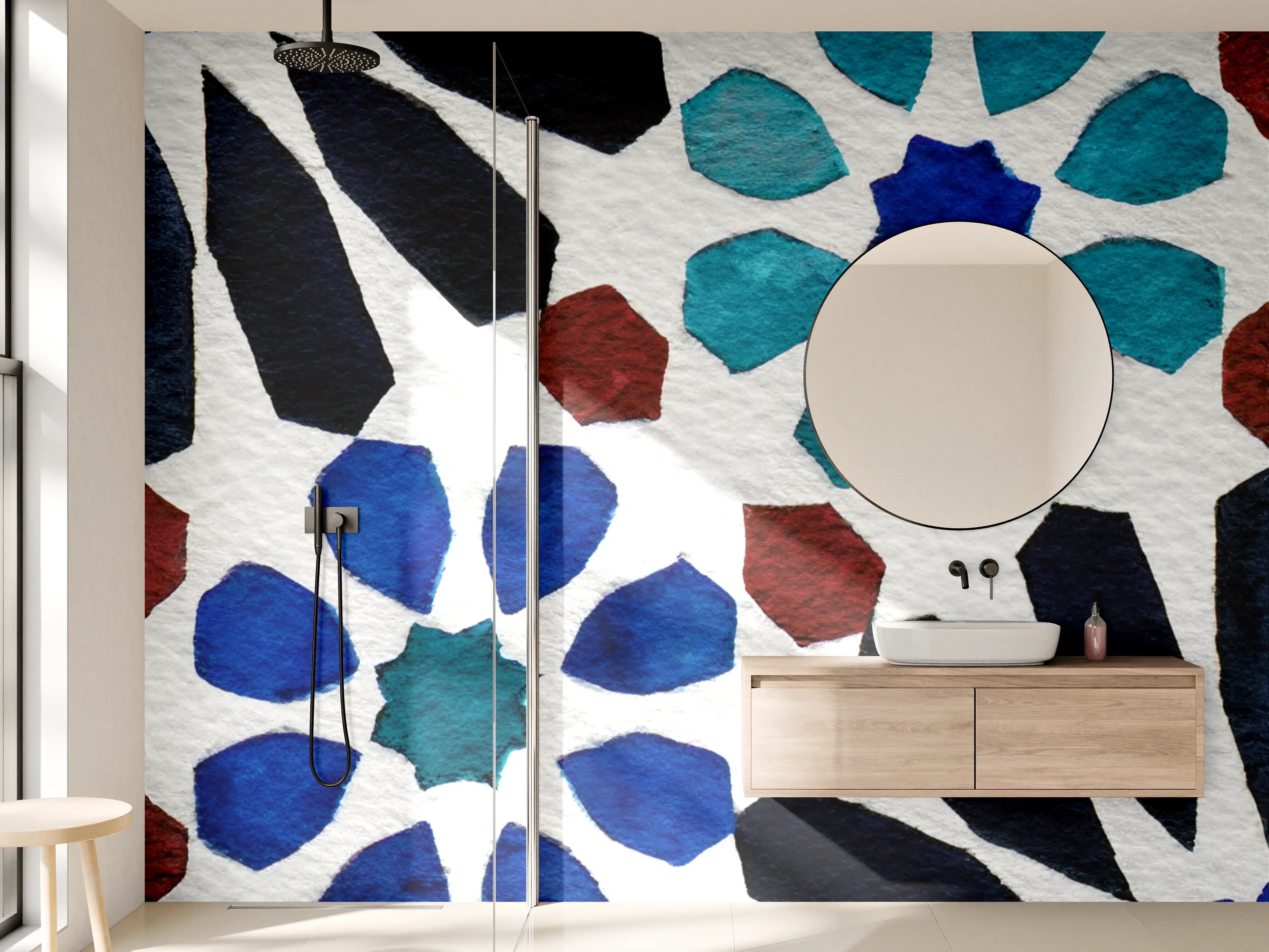 Wandverkleidung Bad - Geomuster in Blau, Rot und Schwarz