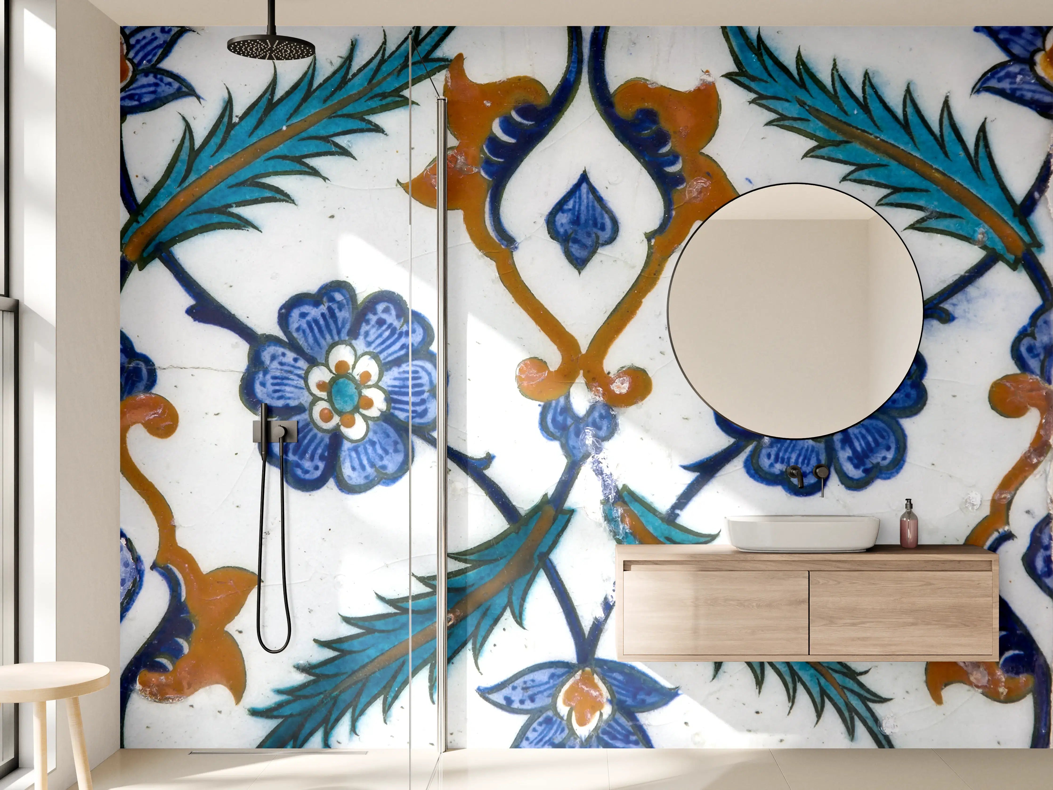 Wandverkleidung Bad - Graue Blumen mit blauen Akzenten