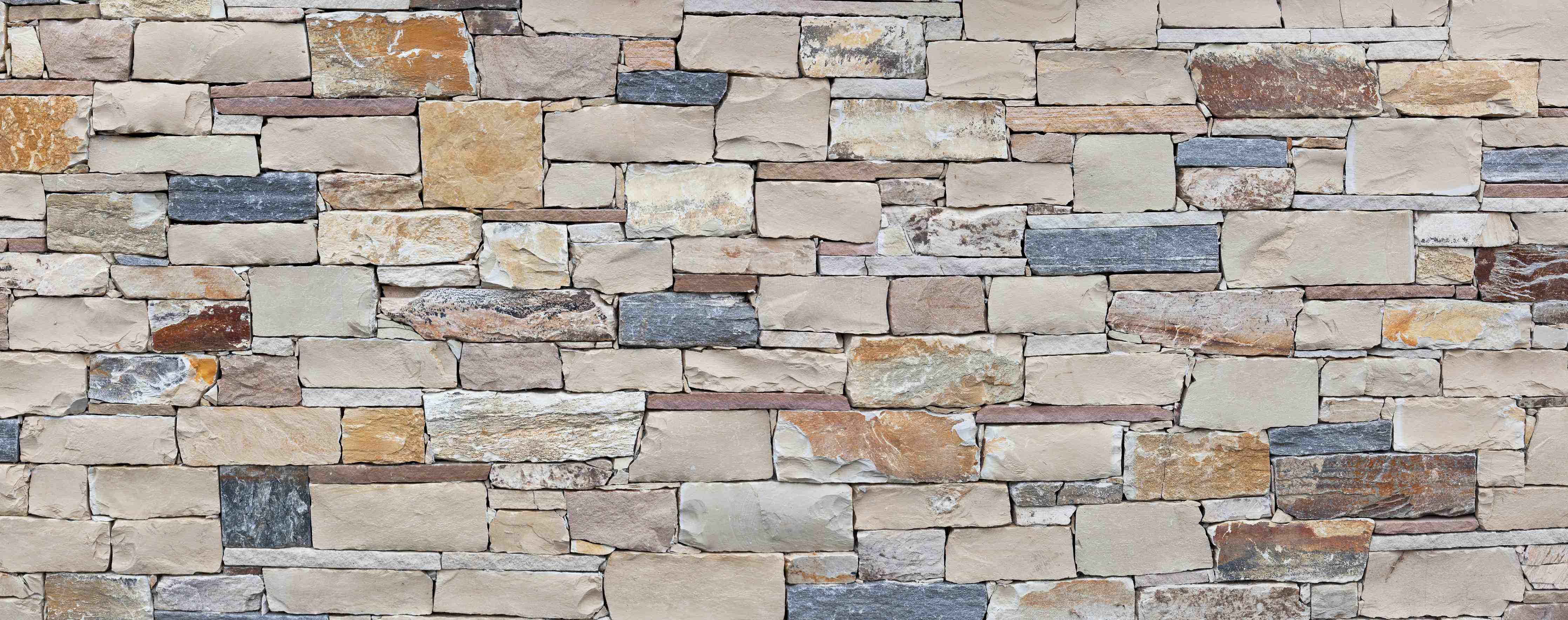 Wandverkleidung Bad-Graue Erdtöne mit Weißen Akzenten