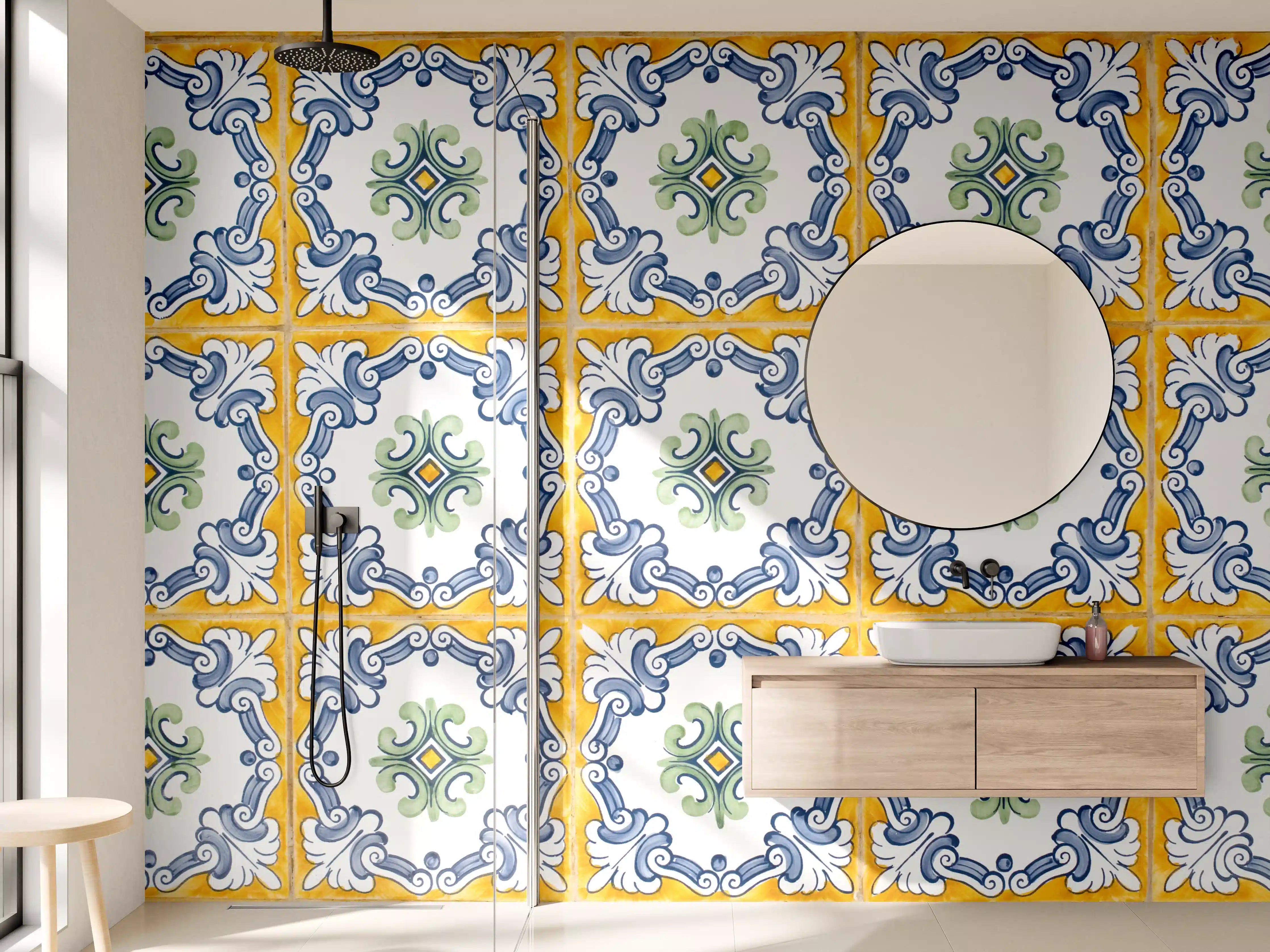 Wandverkleidung Bad - Graue Fliesen mit traditionellem Muster