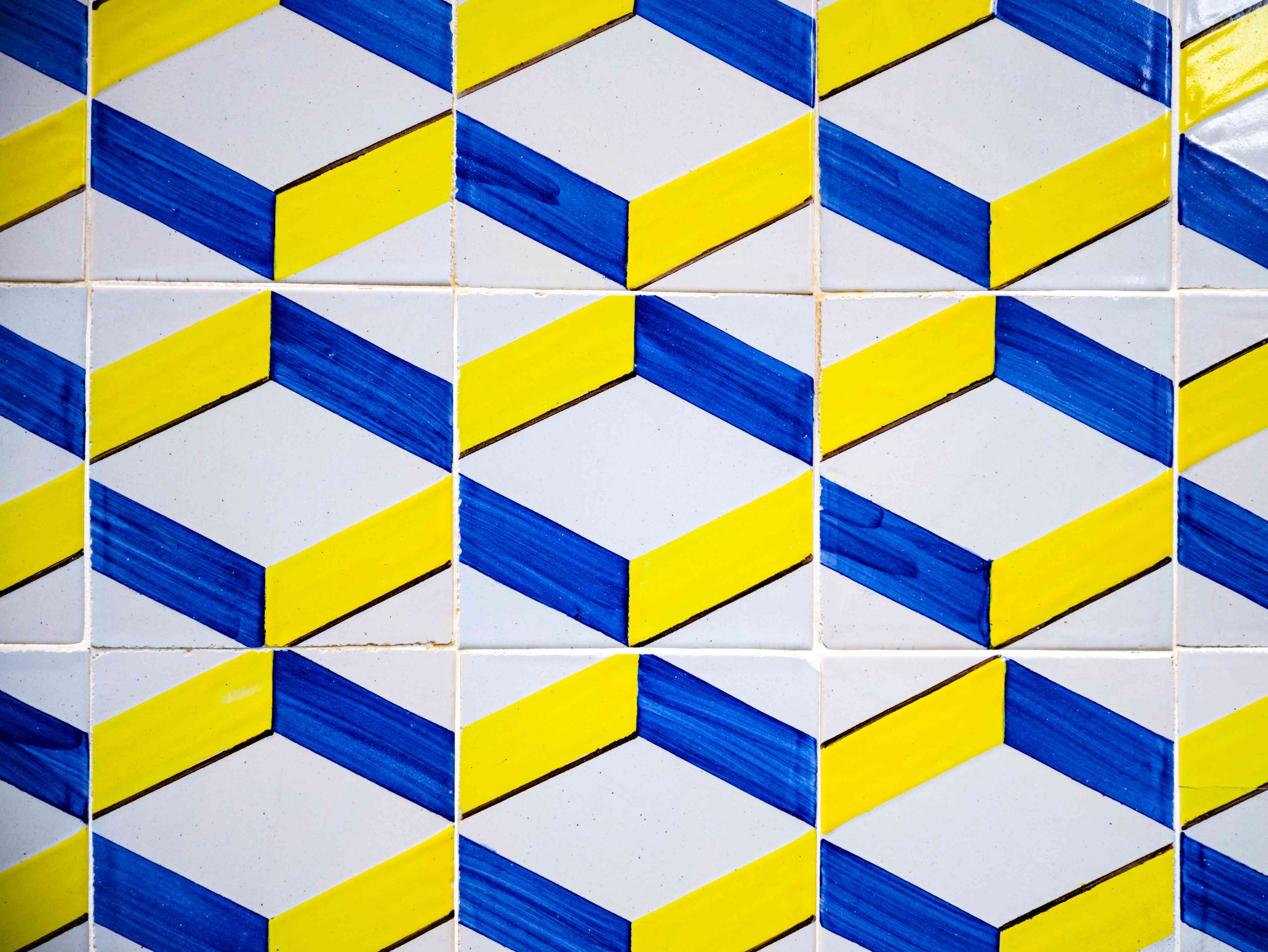 Wandverkleidung Bad-Graue Ornamente in Weiß