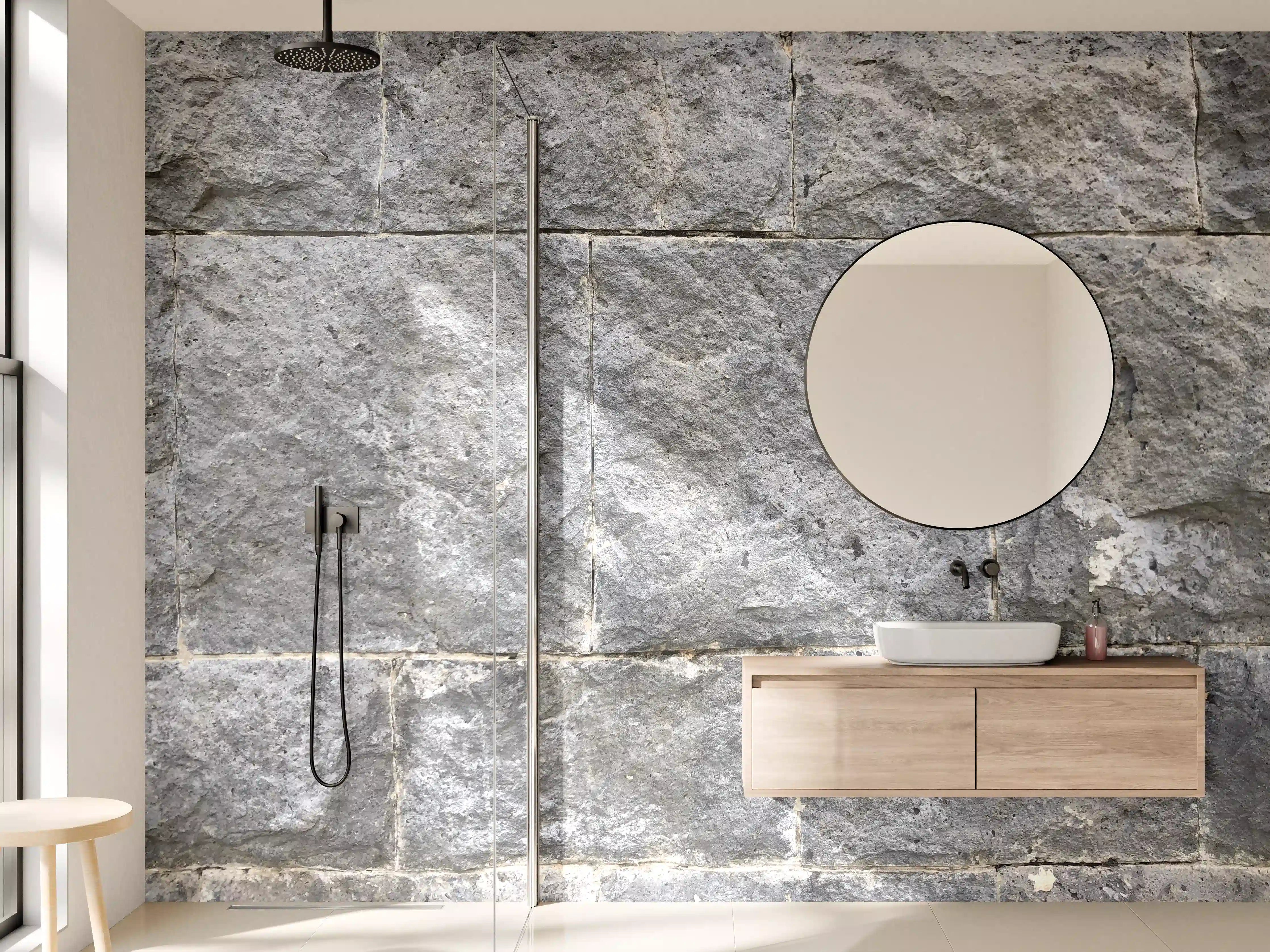 Wandverkleidung Bad - Graue Steinmauer mit Textur