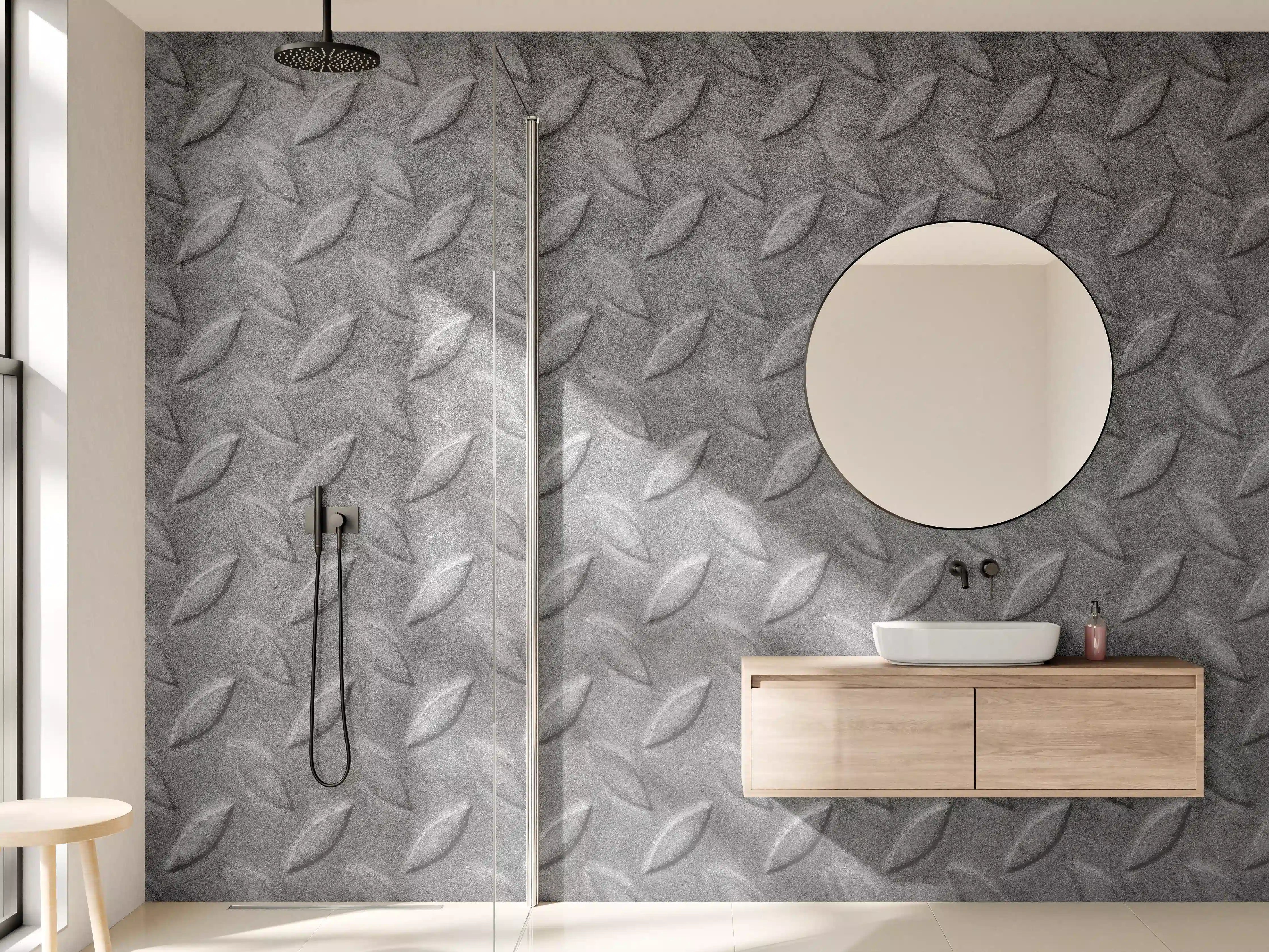 Wandverkleidung Bad - Graue, strukturierte Metallplatte