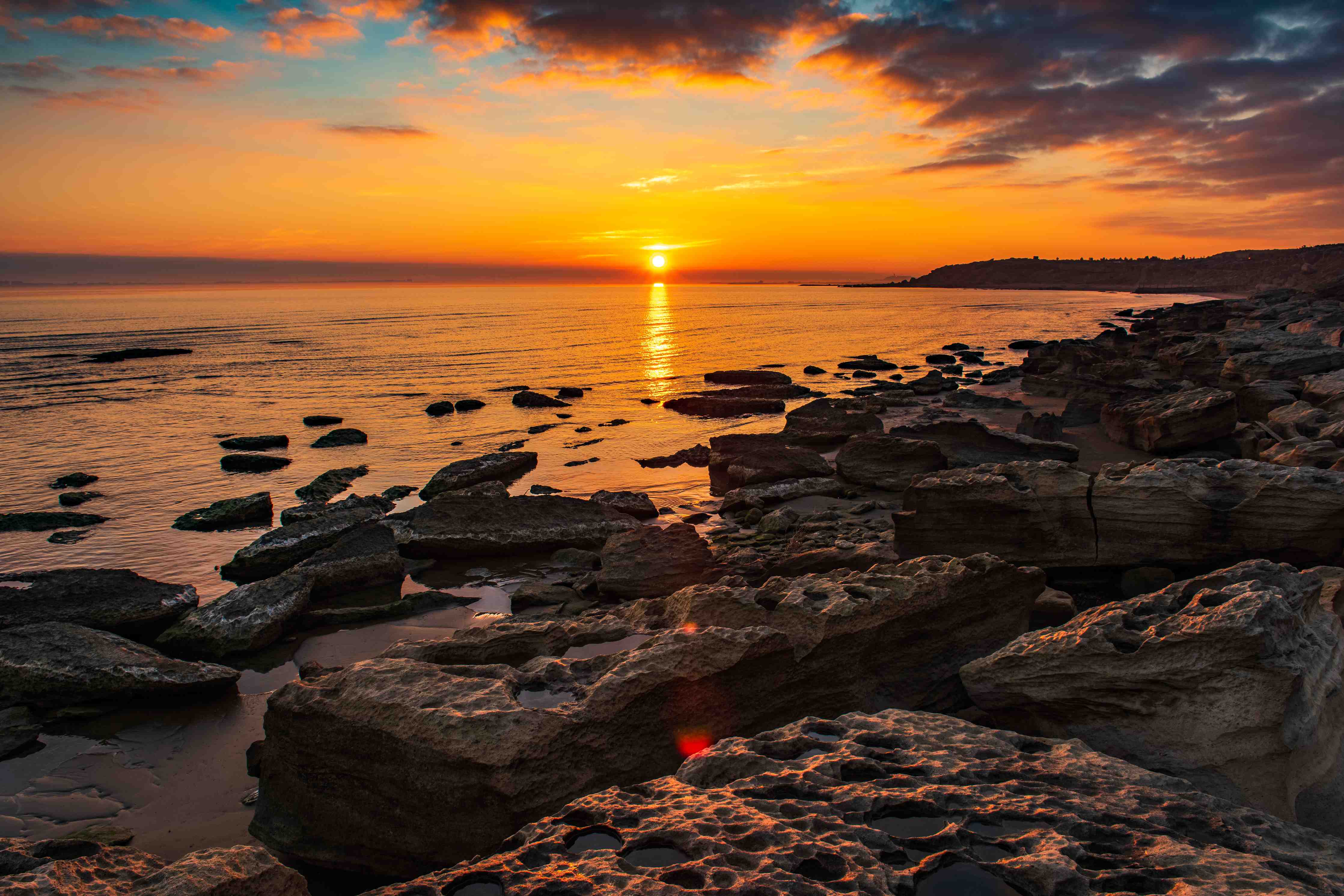 Wandverkleidung Bad-Grauer Himmel über dem stillen Meer
