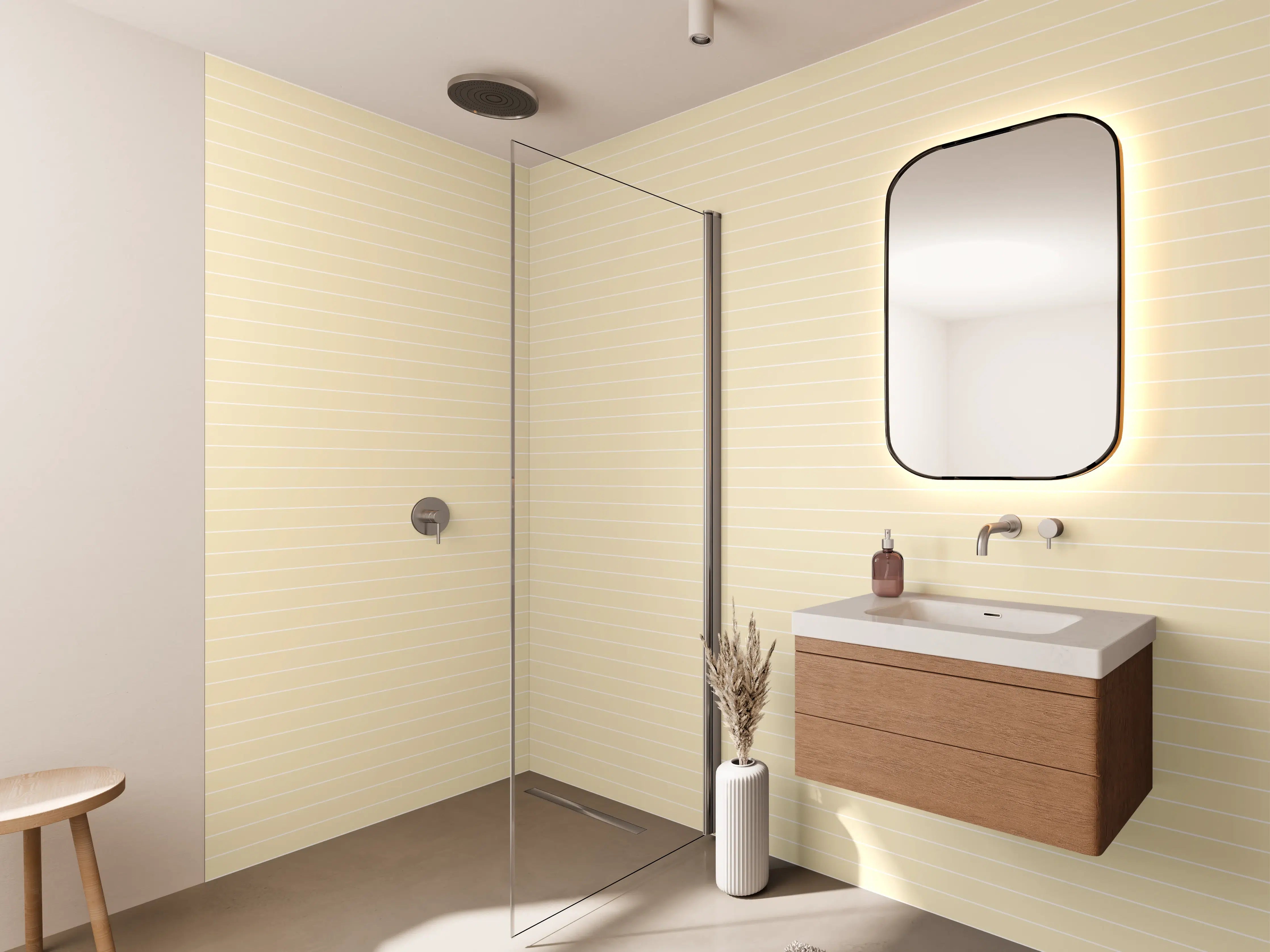 Wandverkleidung Bad - Helle, beige strukturierte Wandfläche