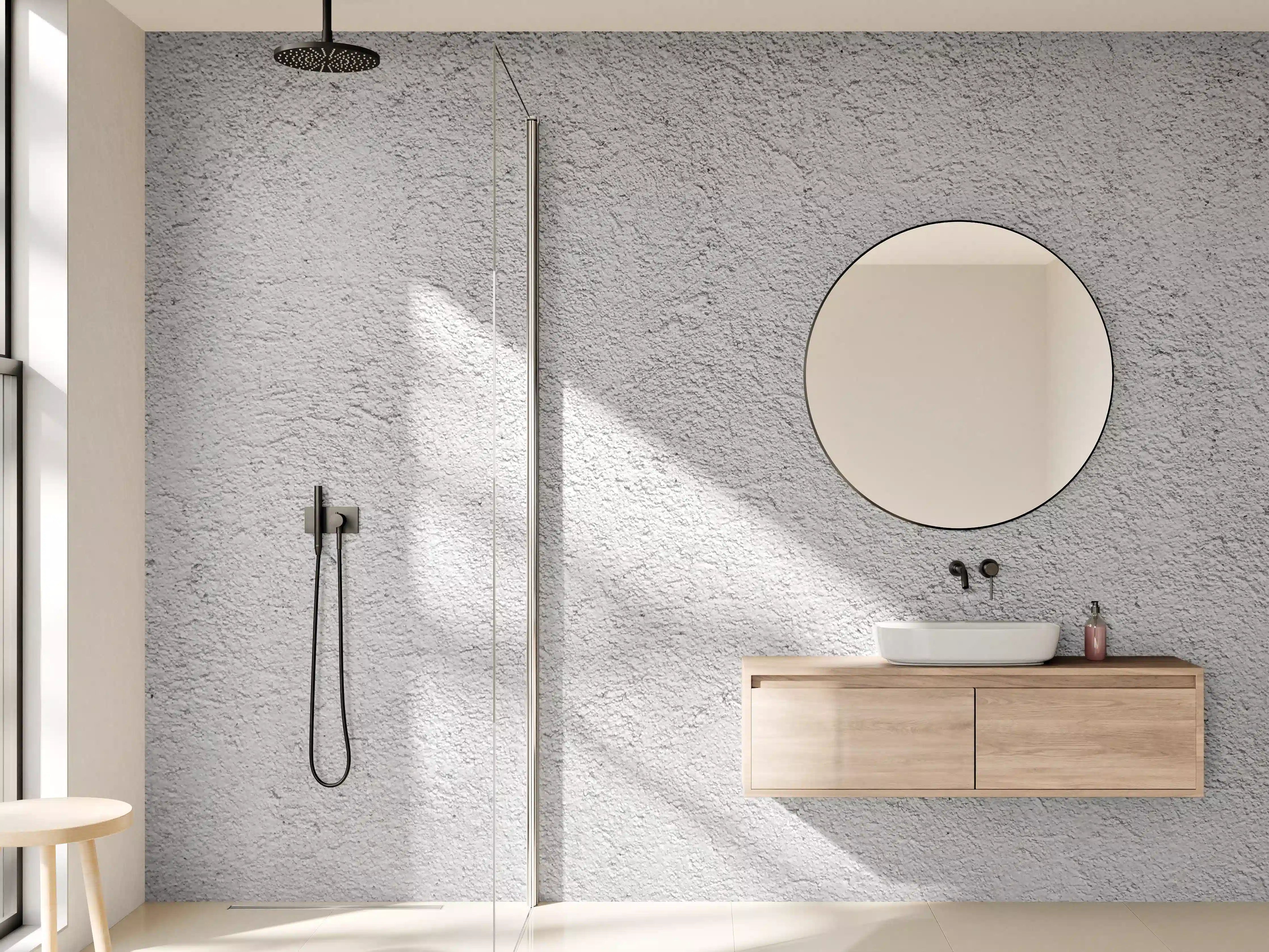 Wandverkleidung Bad - Helle, graue Putzwand mit Textur