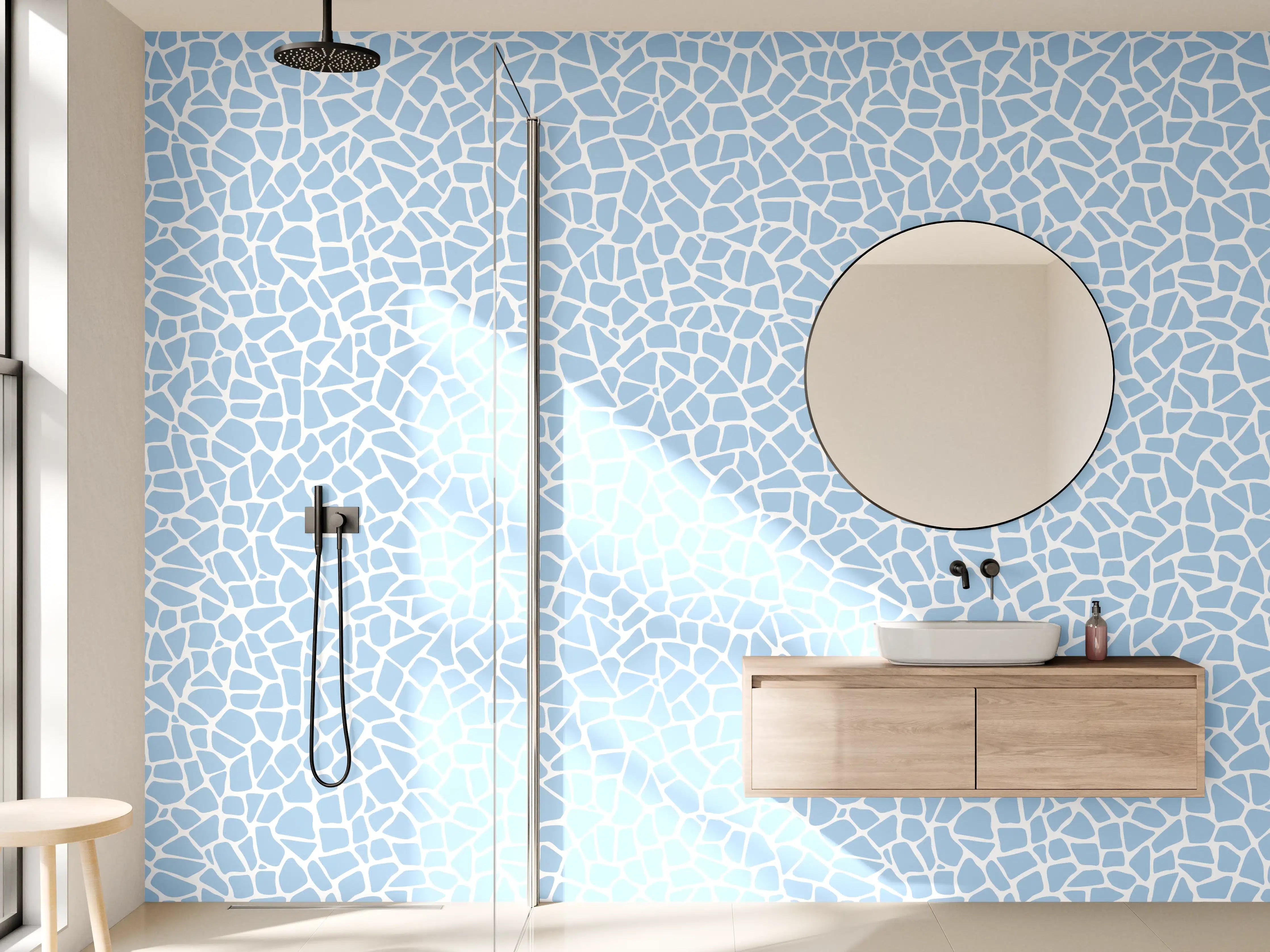 Wandverkleidung Bad - Helles, mosaikähnliches Muster in Blau und Weiß