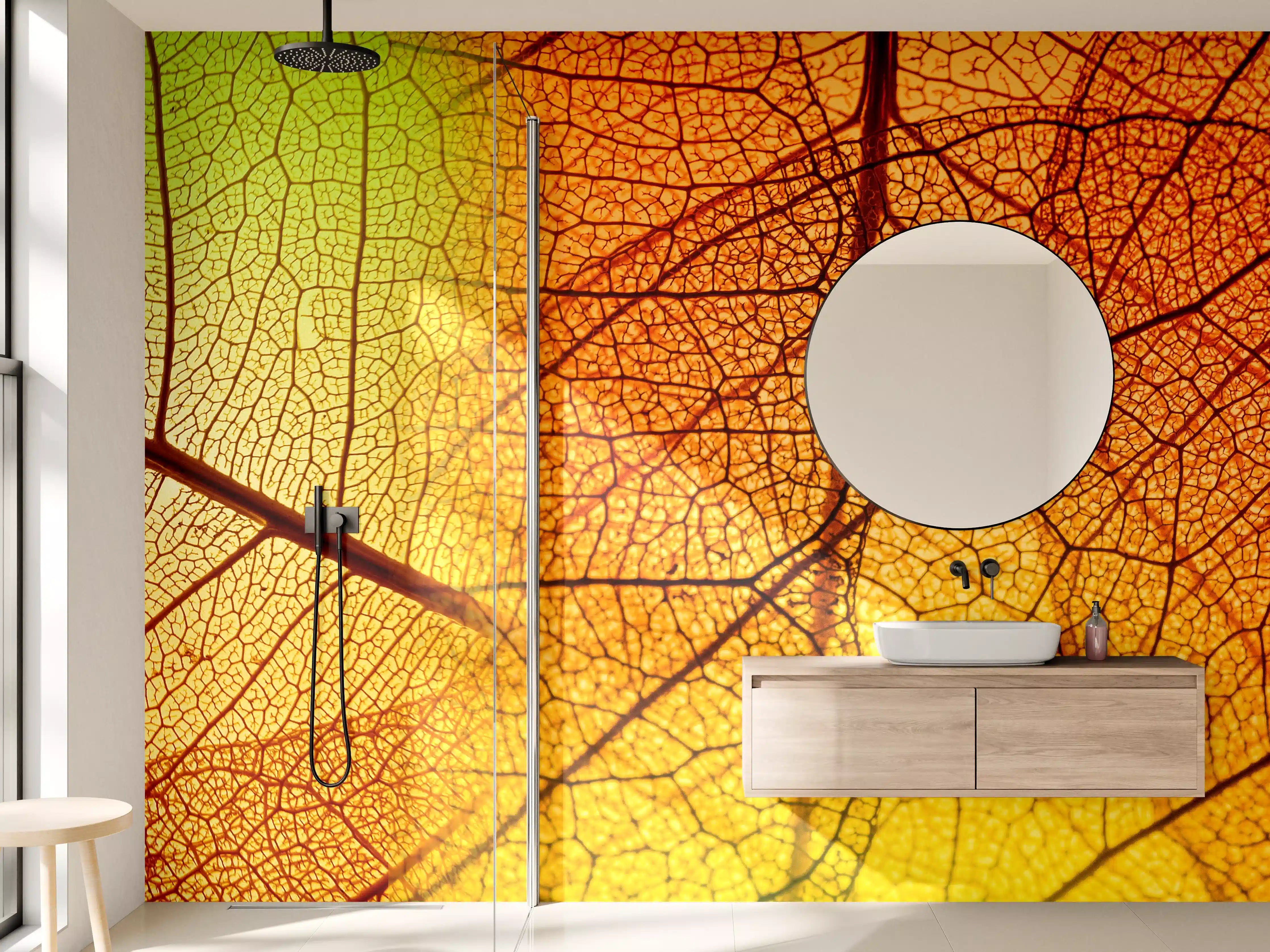 Wandverkleidung Bad - Herbstliche Blätter in warmen Farben