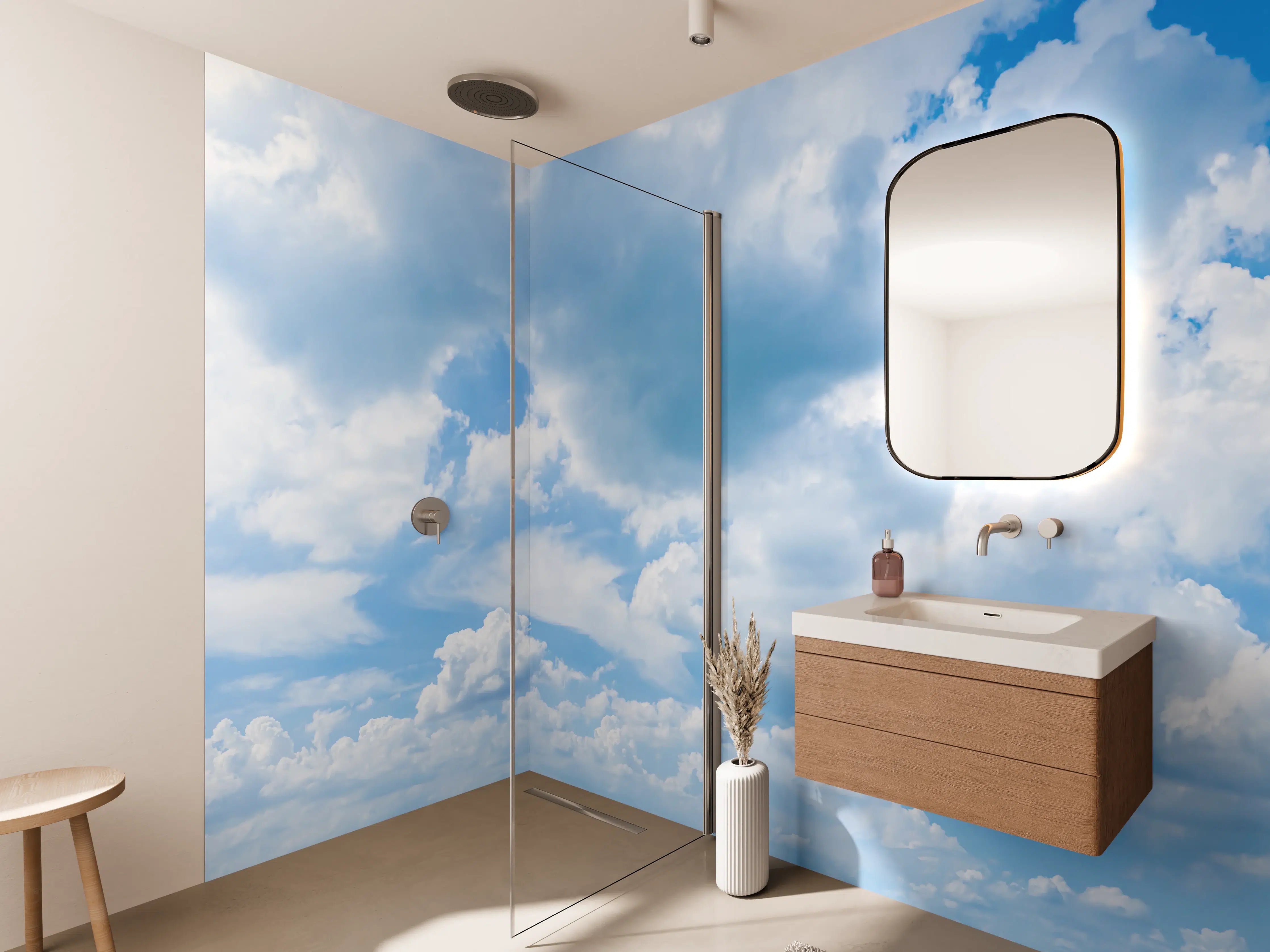 Wandverkleidung Bad - Himmel mit Wolken in lebendigen Blau- und Weißtönen