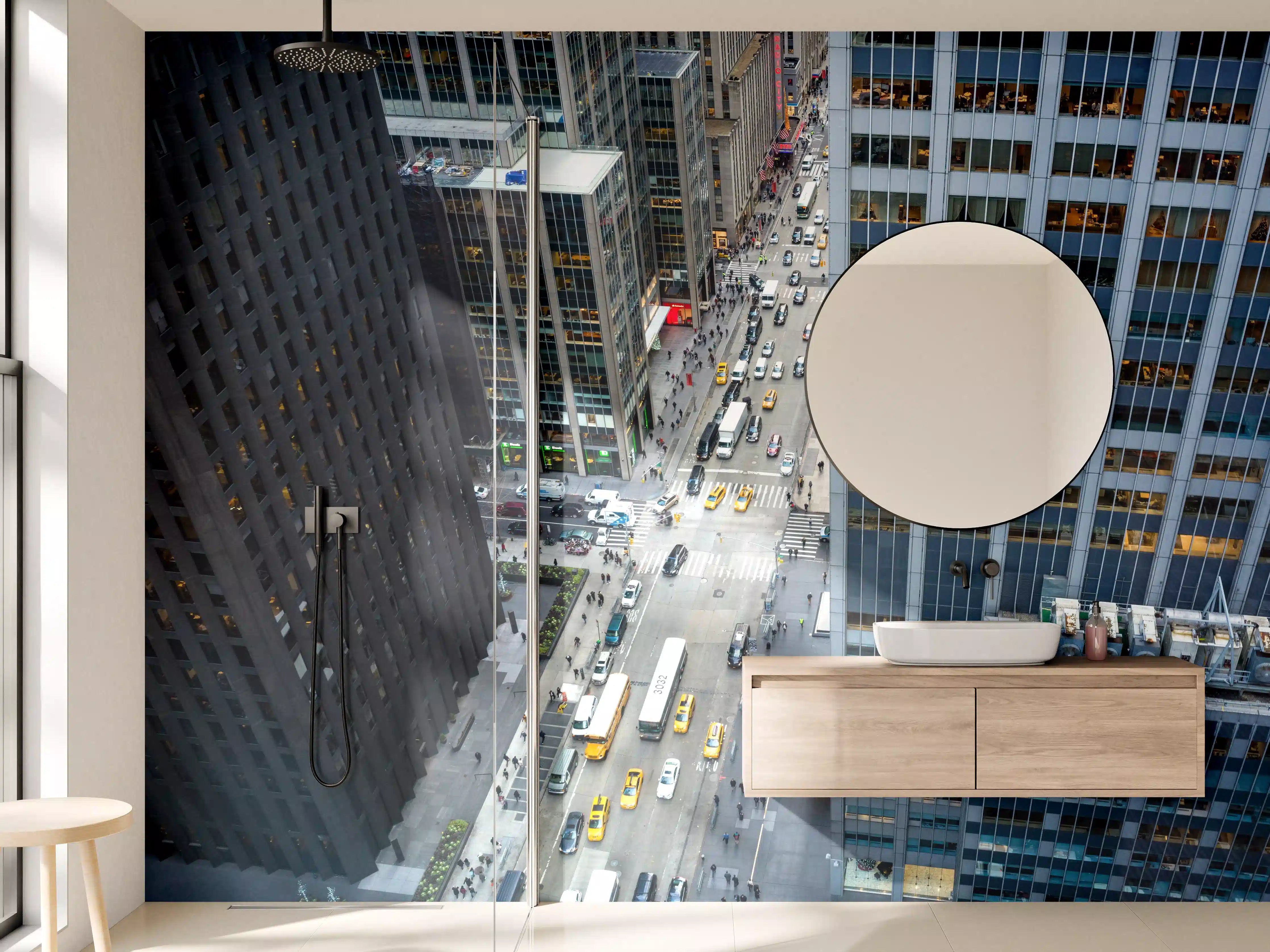 Wandverkleidung Bad - Hochhaus-Skyline mit urbanem Verkehr