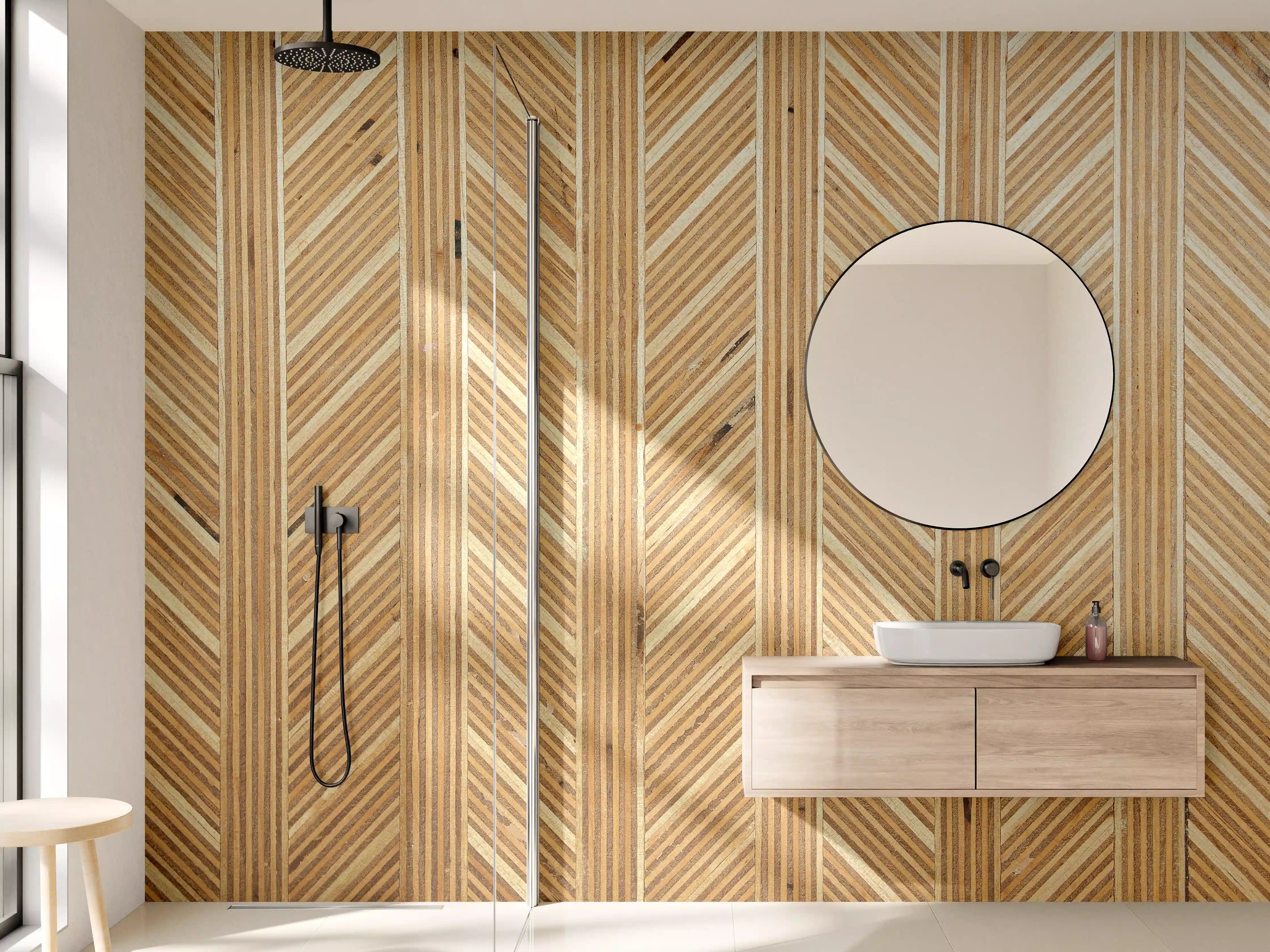 Wandverkleidung Bad - Holz-Lamellen in natürlicher Optik