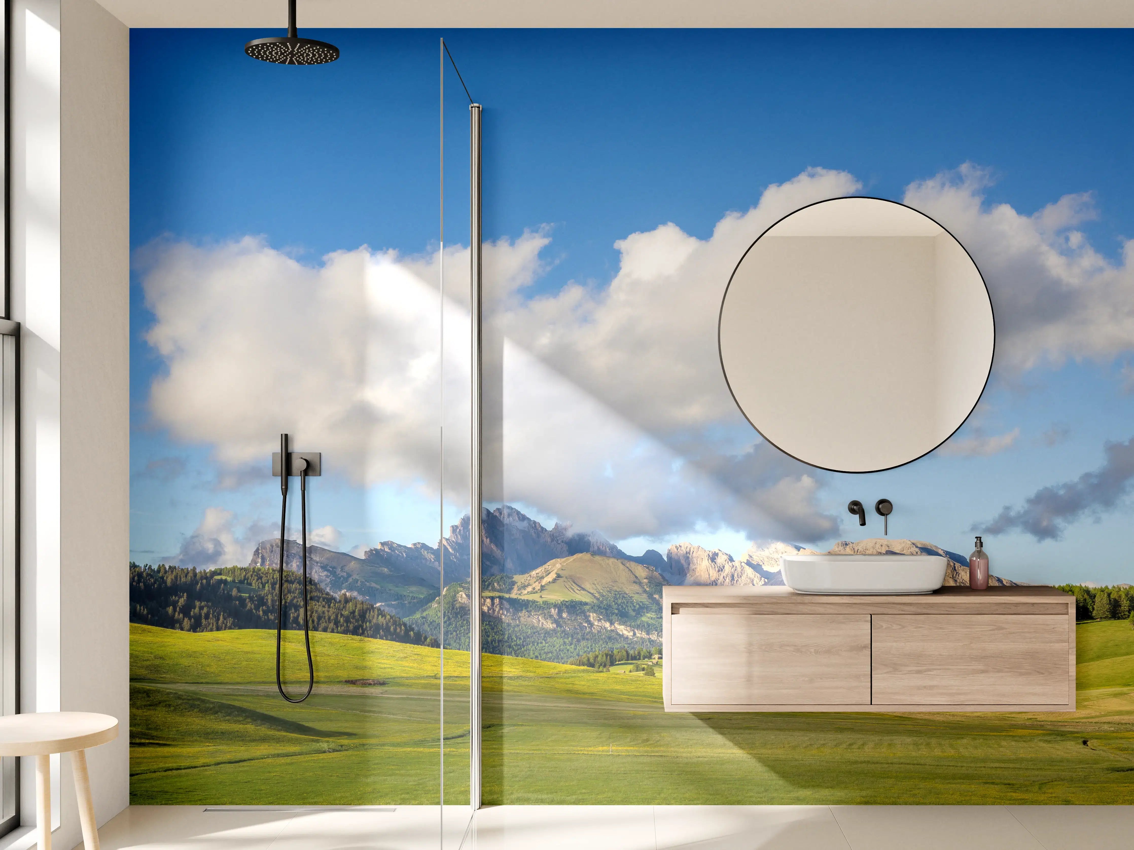 Wandverkleidung Bad - Idyllische Berglandschaft unter Wolken