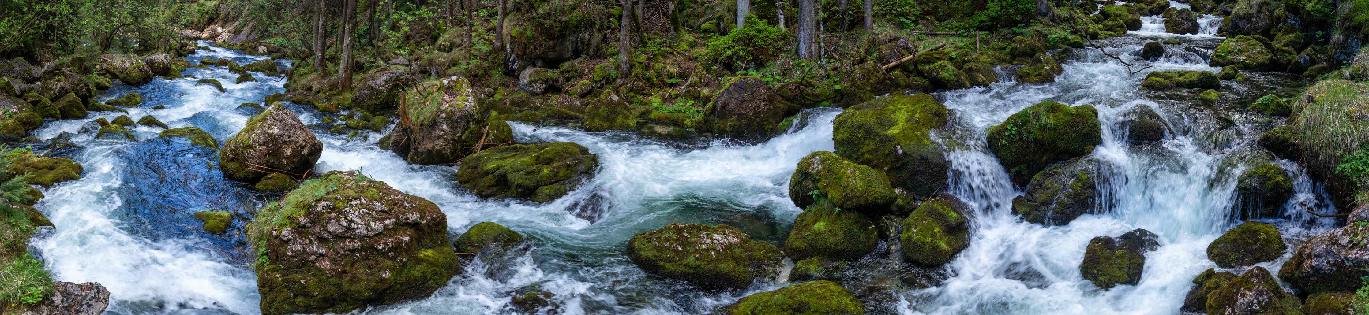 Wandverkleidung Bad-Kristallklarer Gebirgsbach in Natur