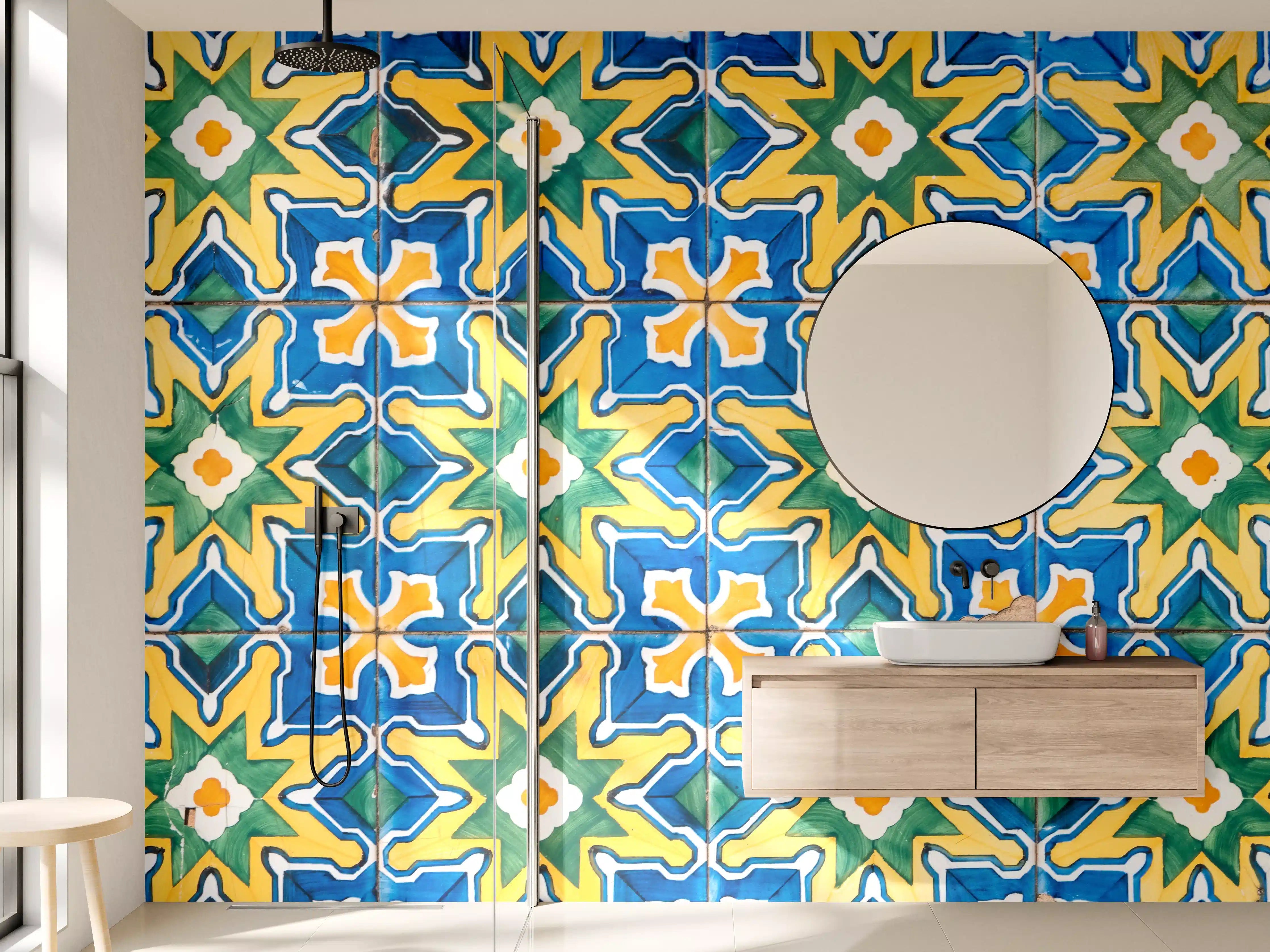 Wandverkleidung Bad - Lebendige bunte Fliesenmuster