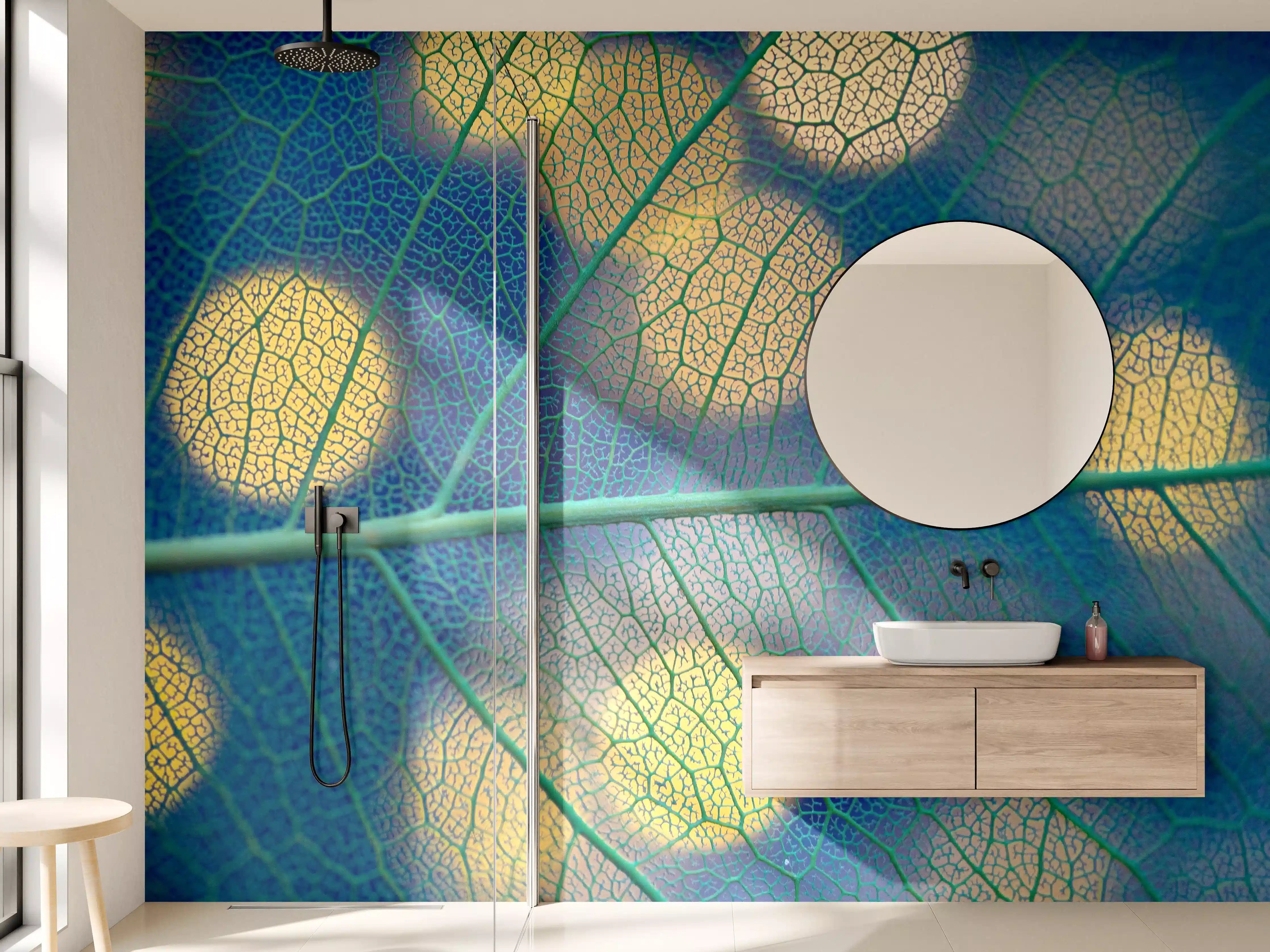 Wandverkleidung Bad - Leuchtende Blüten in sanften Tönen