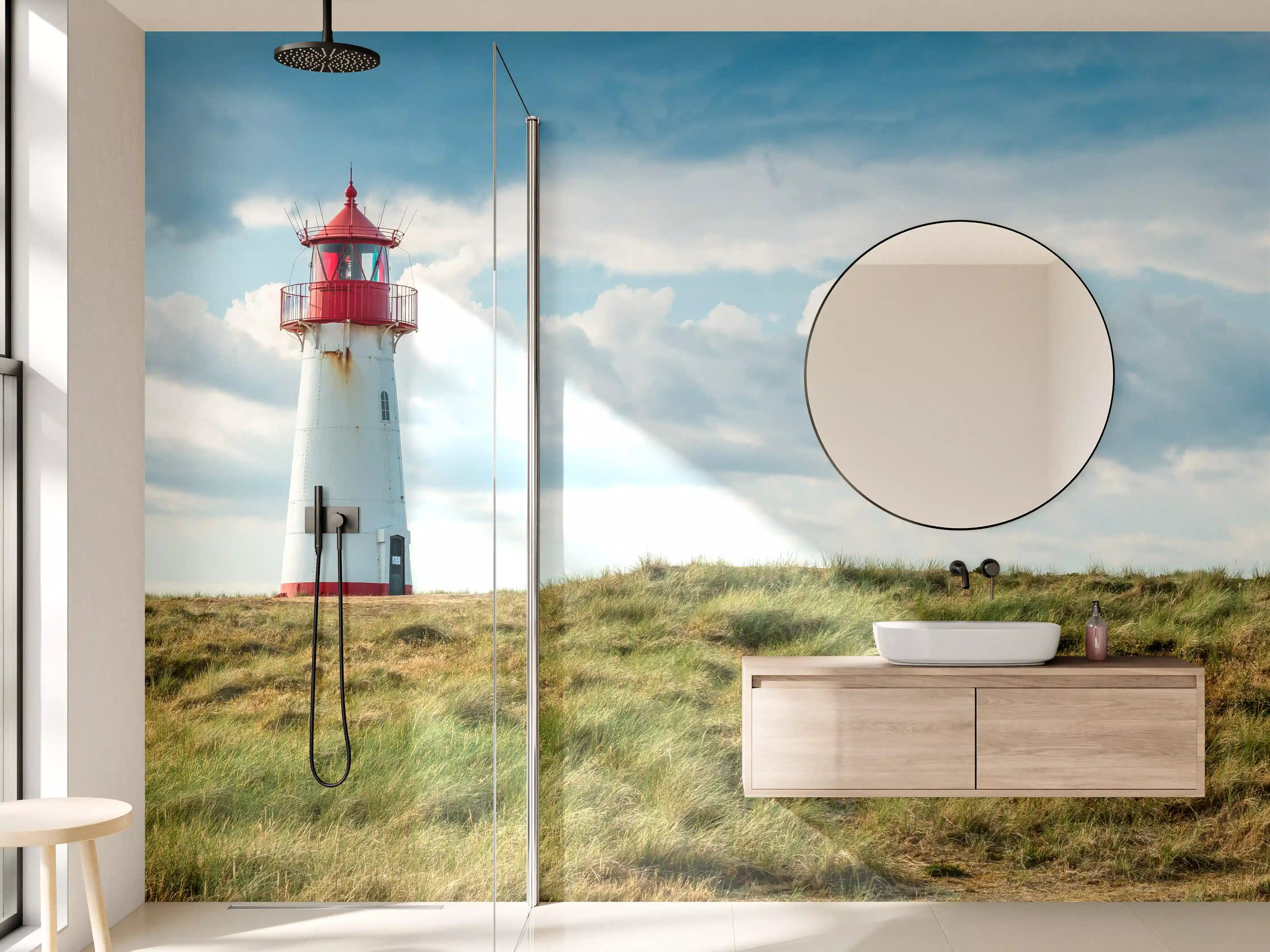 Wandverkleidung Bad - Leuchtturm vor dramatischem Himmel