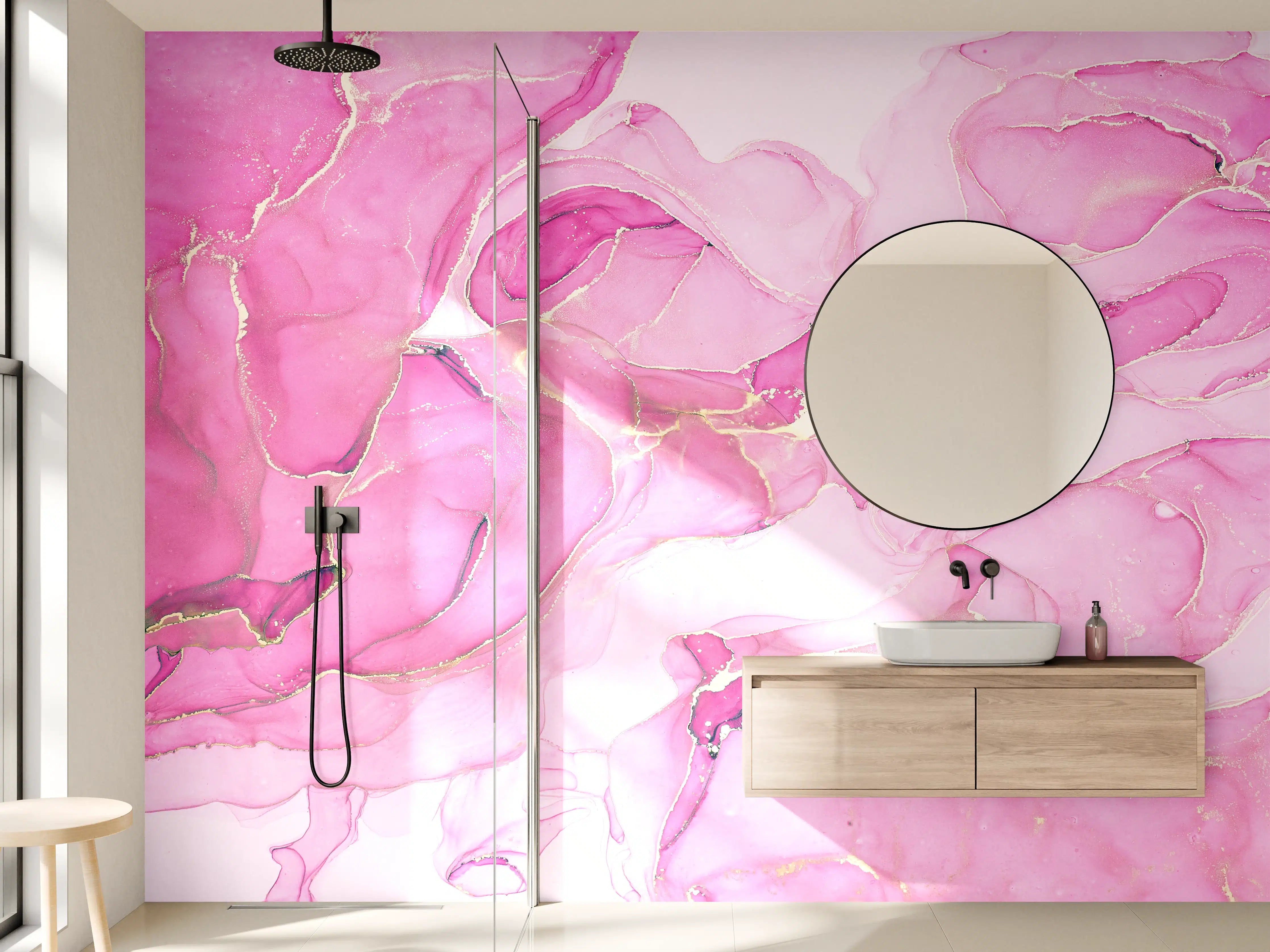 Wandverkleidung Bad - Luxuriöse Pink-Graue Marmorstruktur mit Goldakzenten