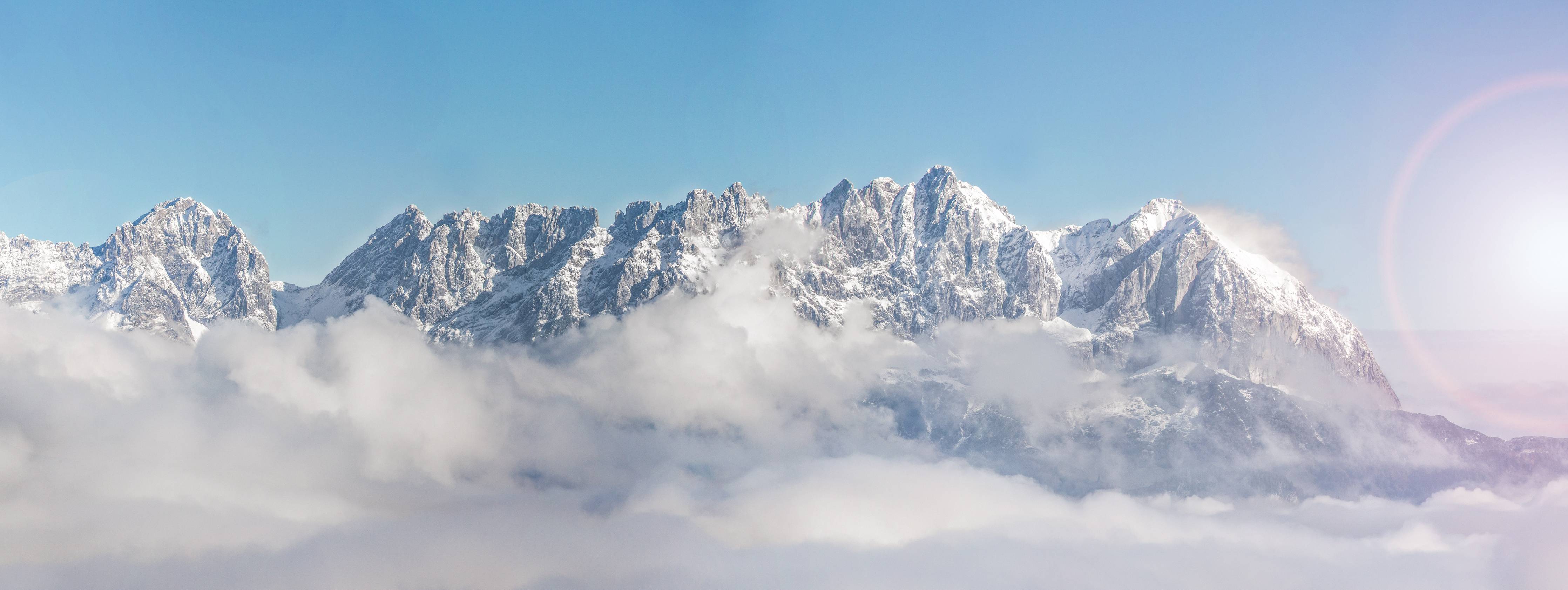 Wandverkleidung Bad-Majestätische Bergkette mit Schnee