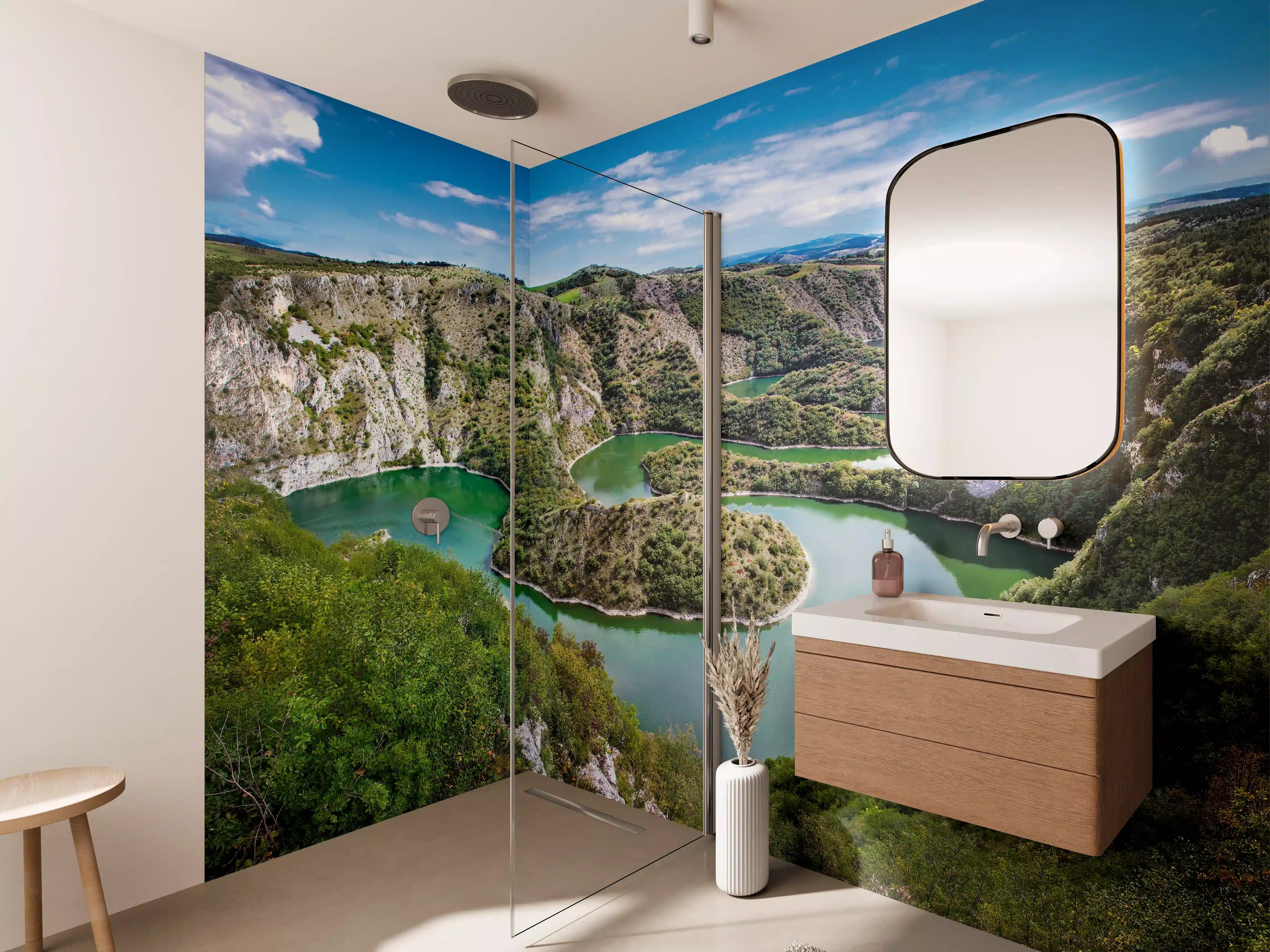 Wandverkleidung Bad - Majestätische Flusslandschaft mit Kurven