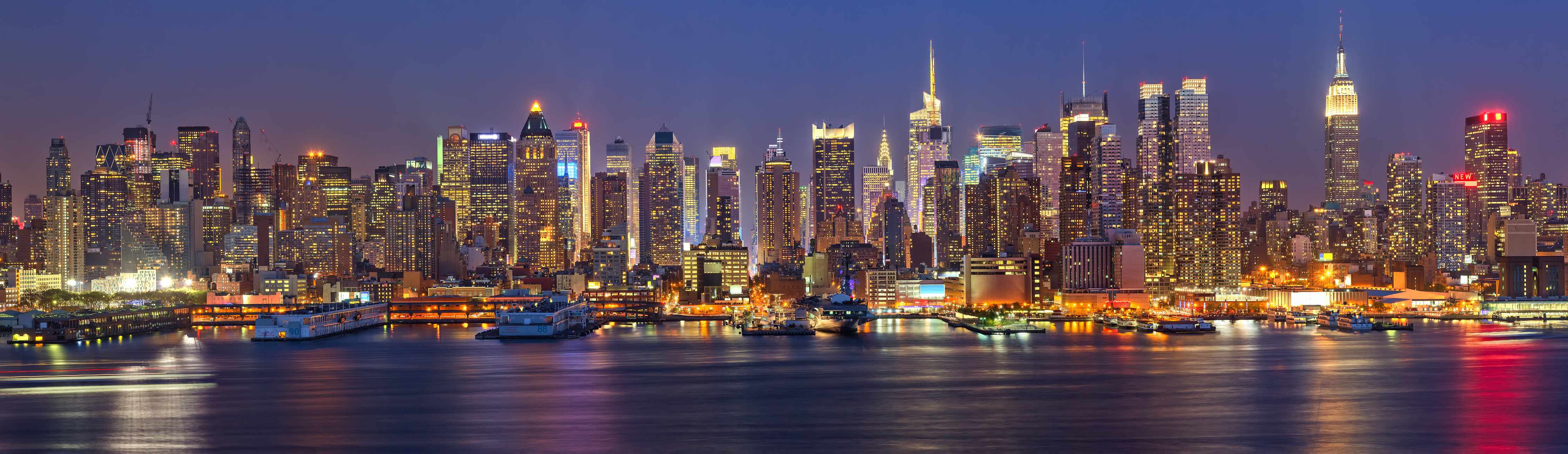 Wandverkleidung Bad-Manhattan Skyline bei Nacht