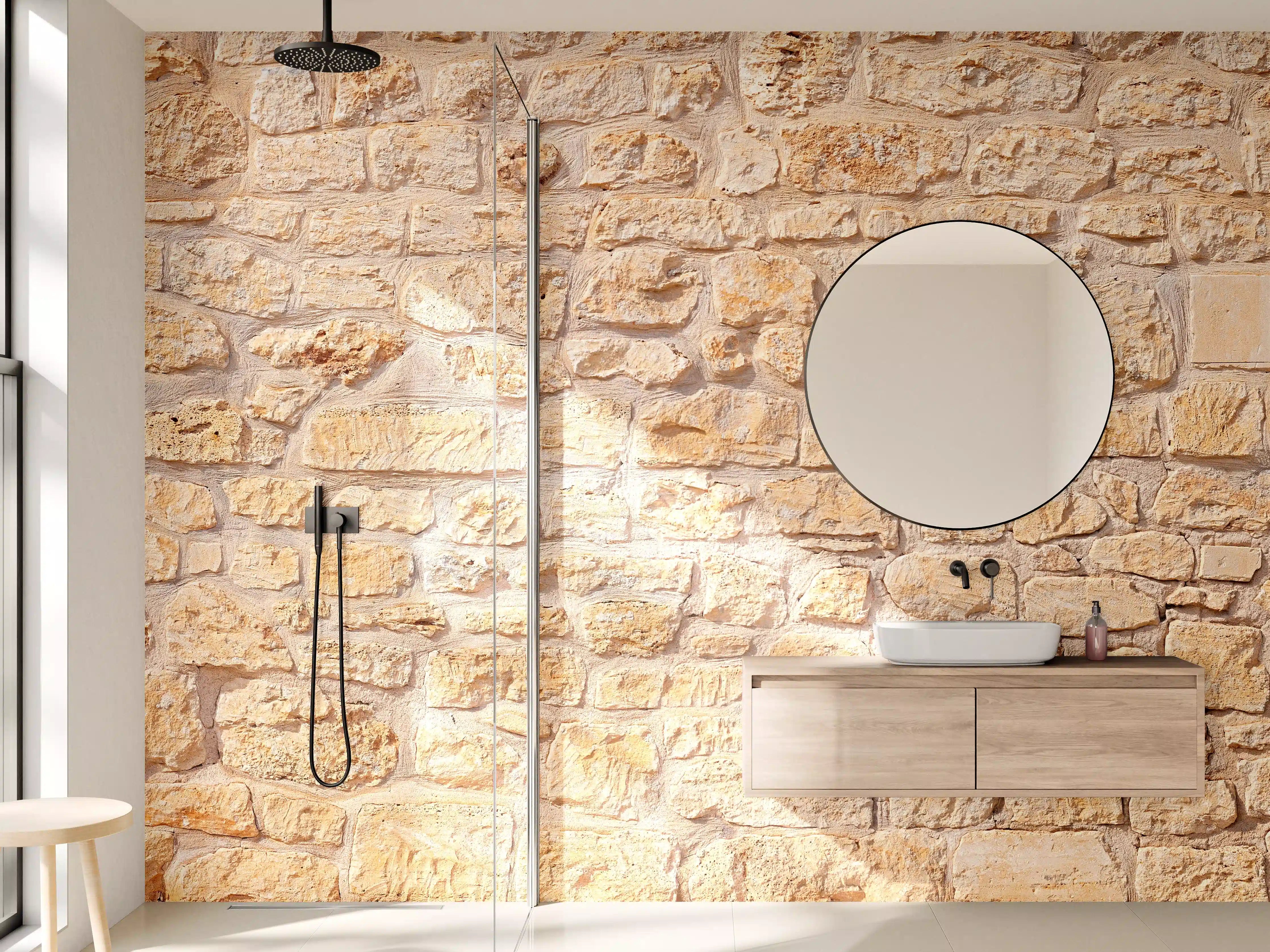 Wandverkleidung Bad - Massive braune Steinfassade