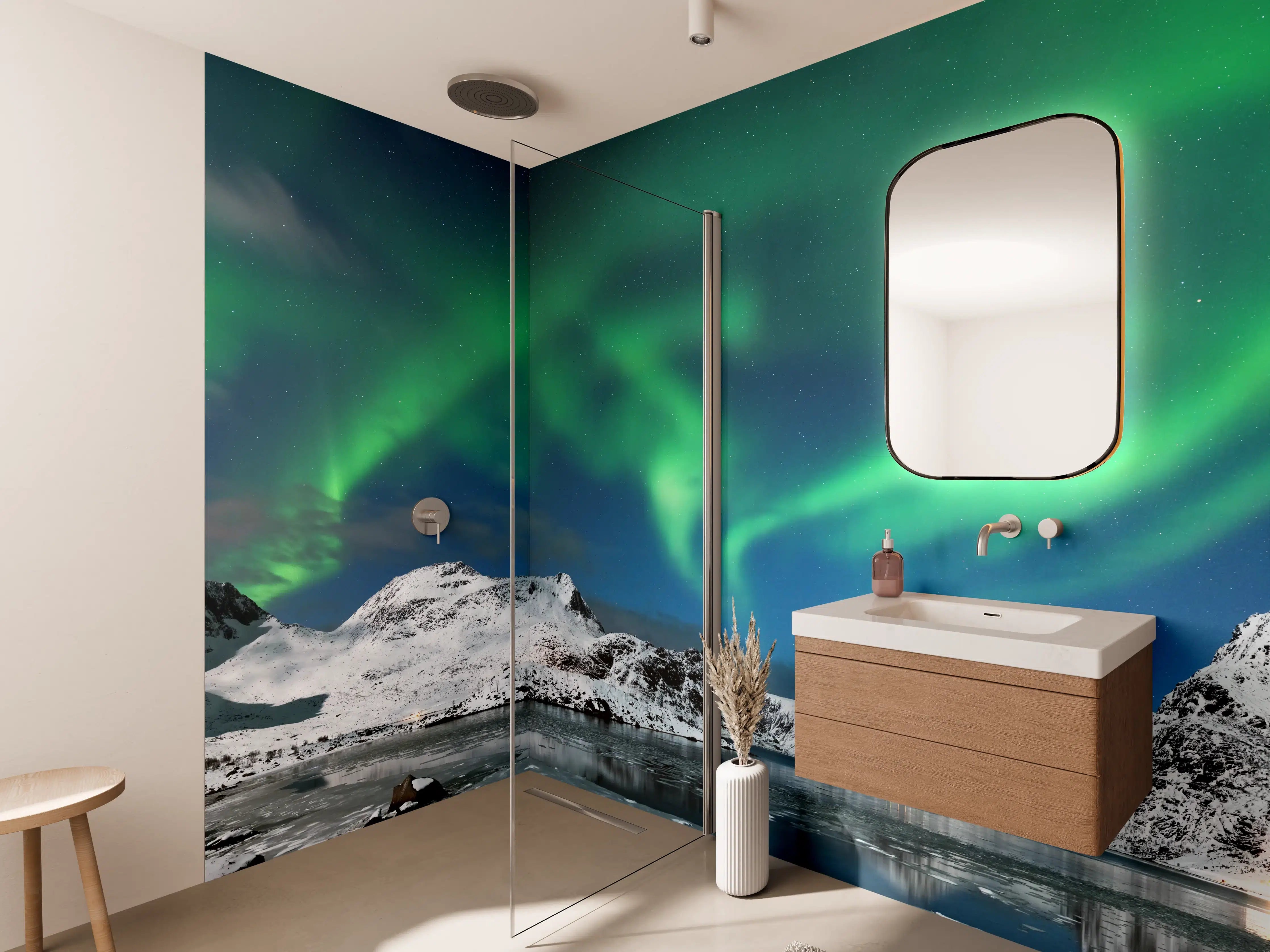 Wandverkleidung Bad - Nordlicht über verschneitem Fjord