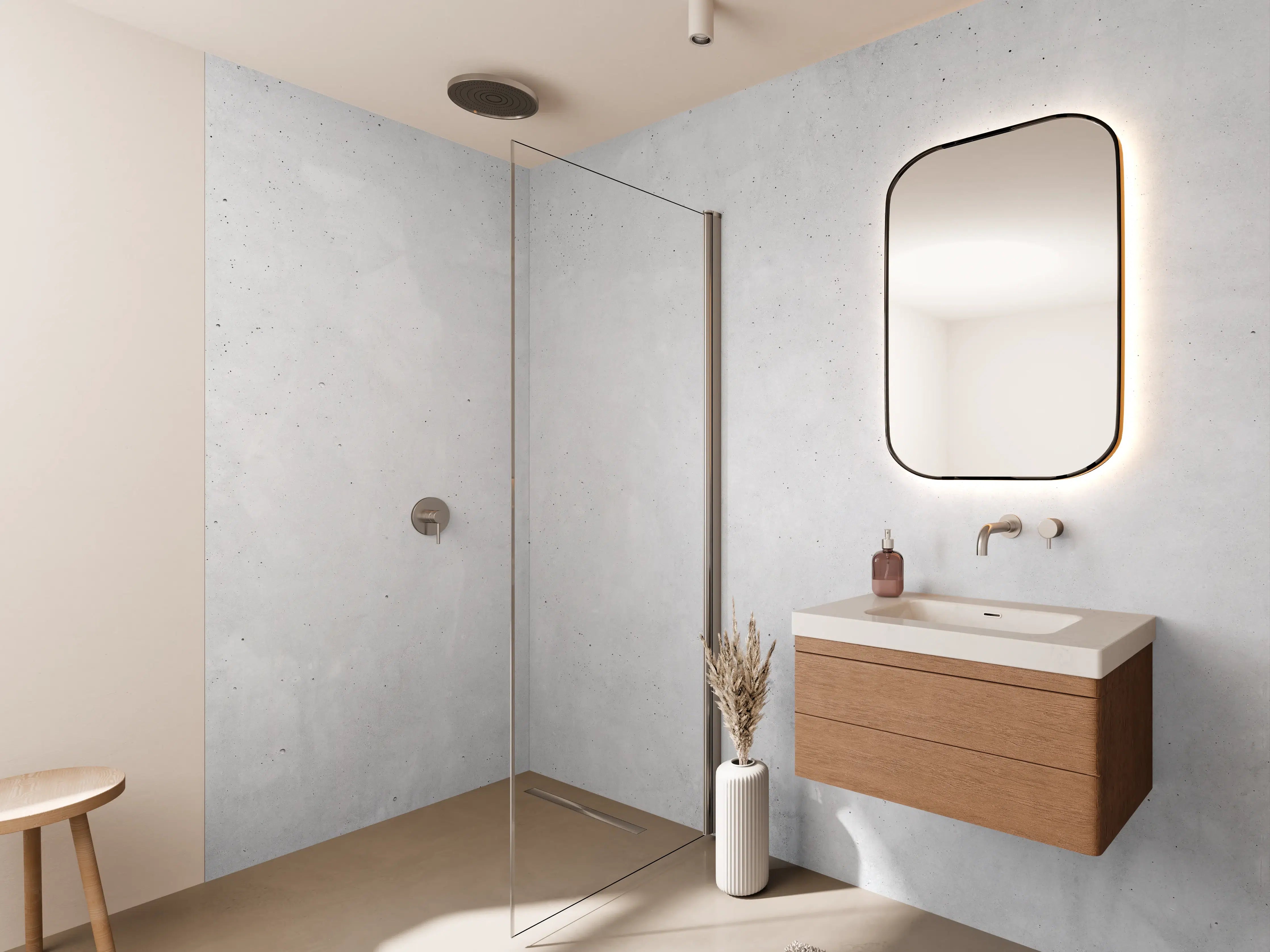 Wandverkleidung Bad - Panorama einer glatten grauen Betonwand