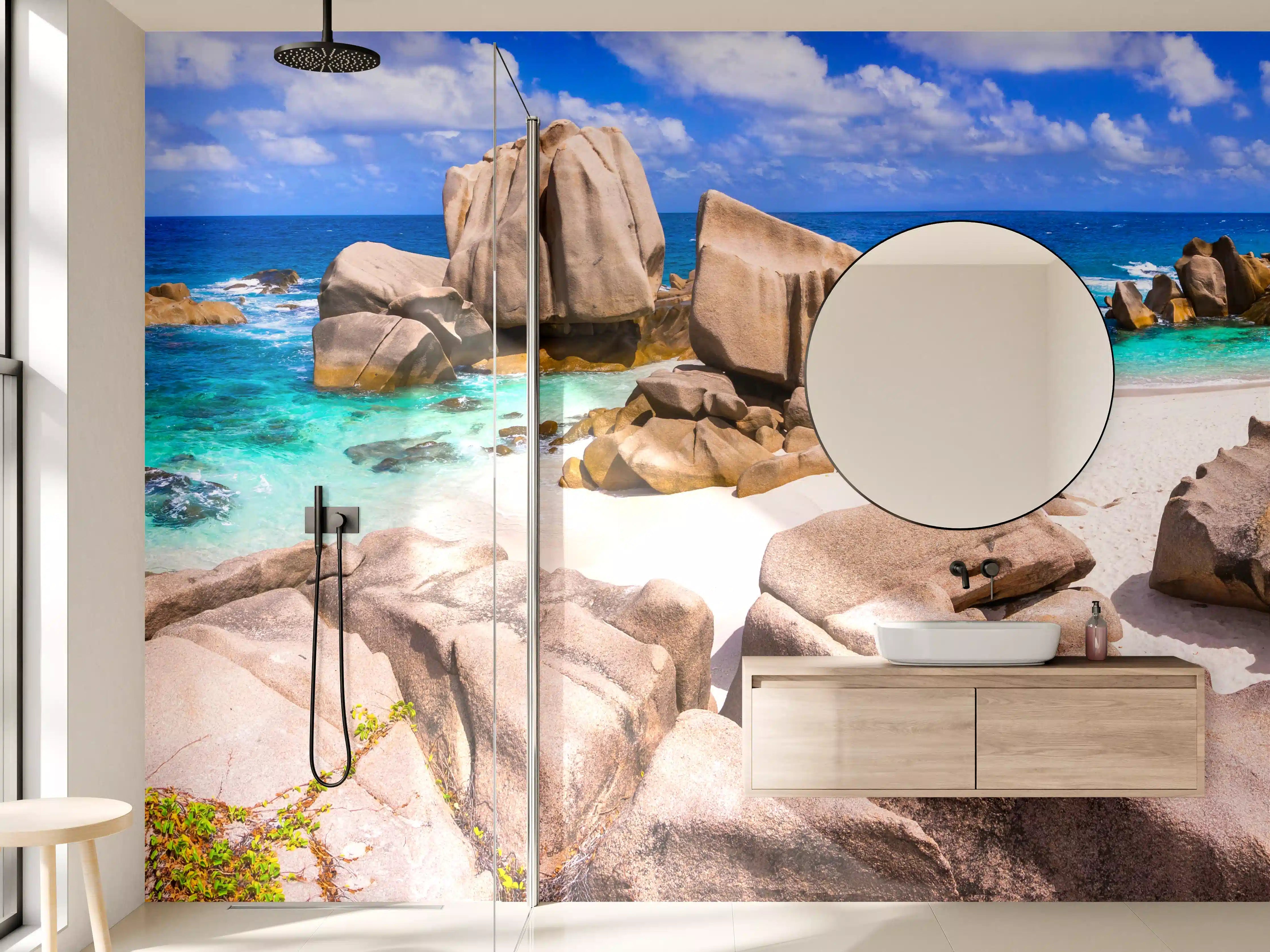 Wandverkleidung Bad - Paradise Strand mit Felsen und Blauem Wasser
