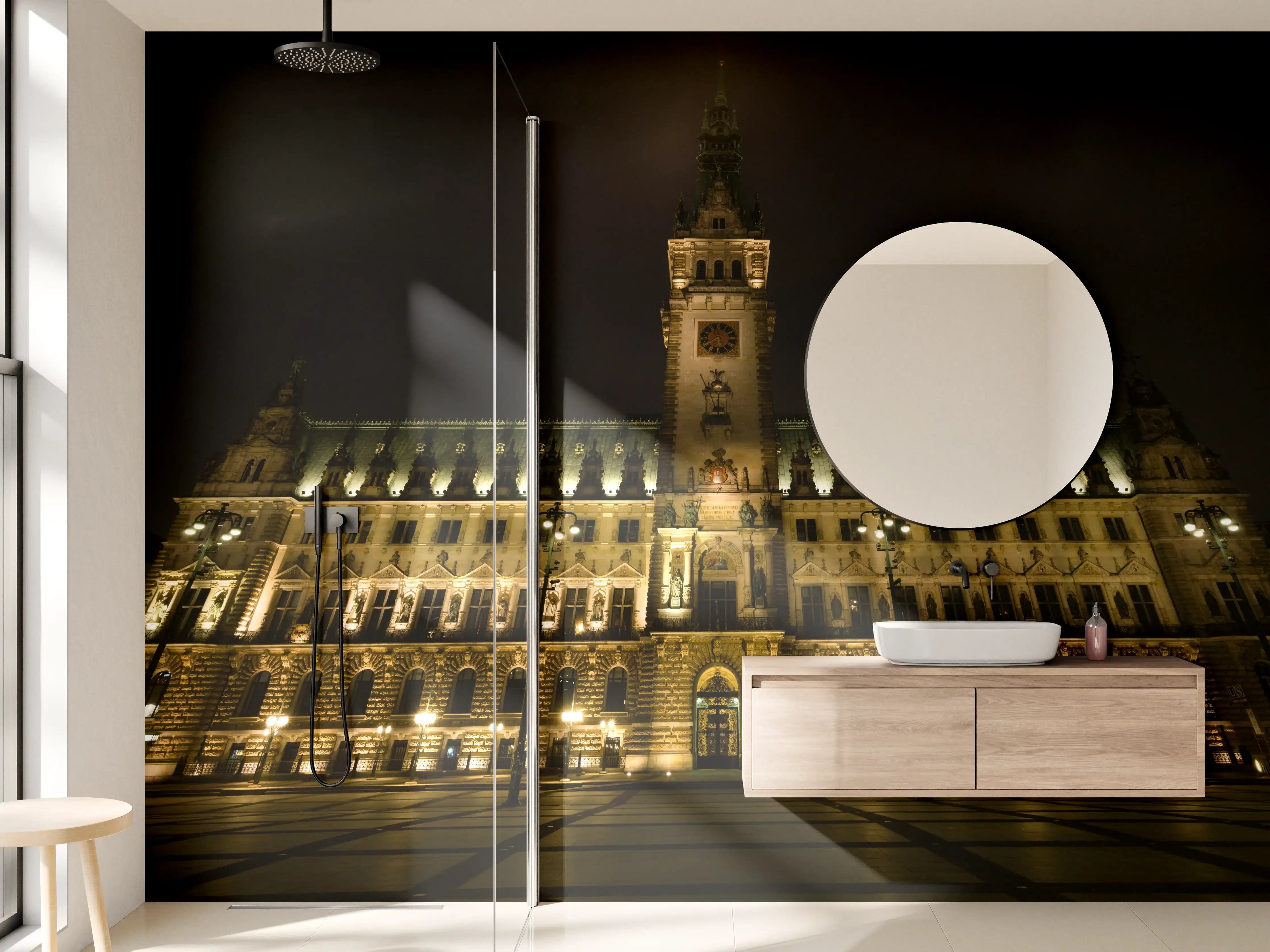 Wandverkleidung Bad - Rathaus Hamburg bei Nacht