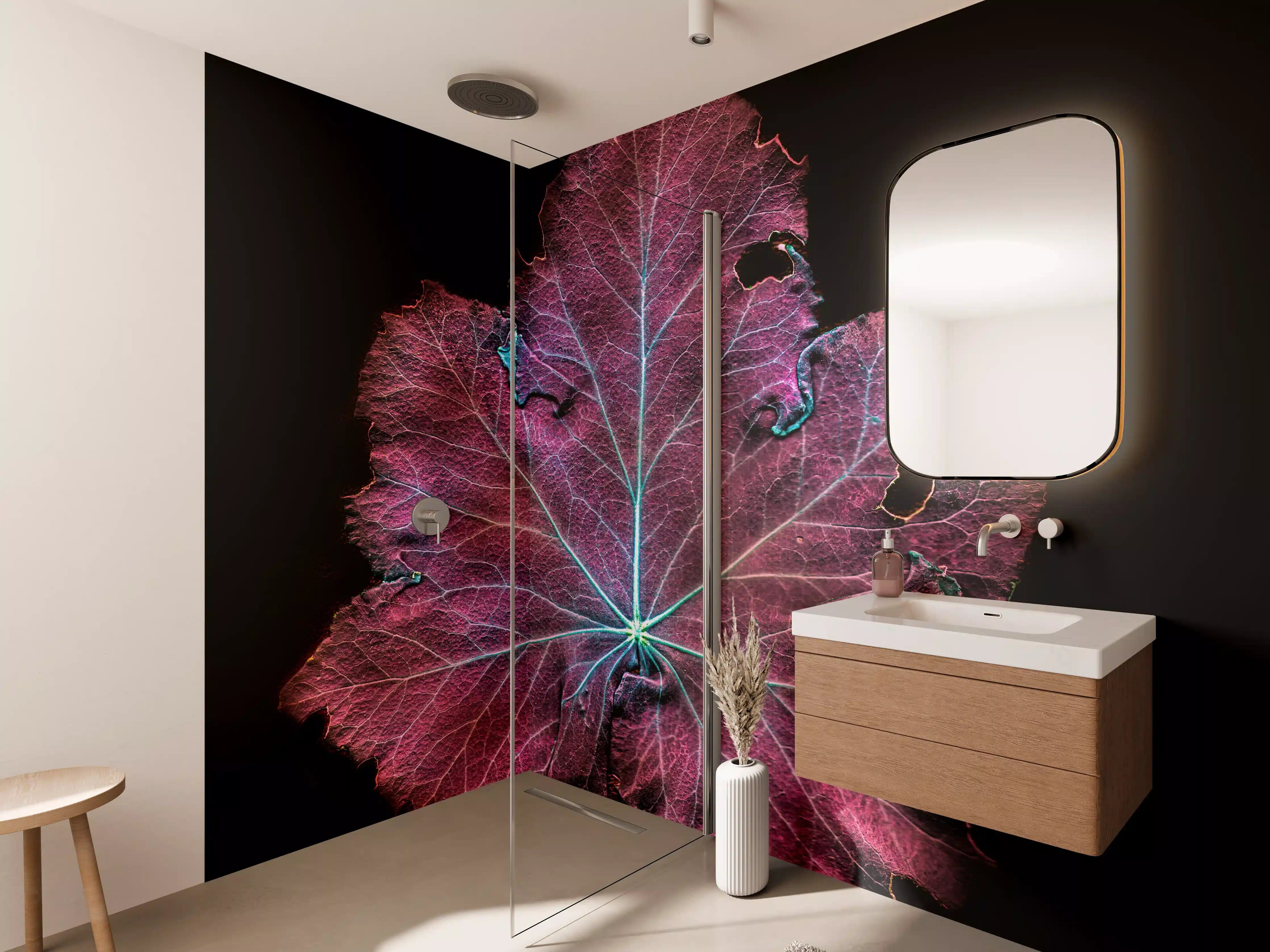 Wandverkleidung Bad - Rötliches Blatt auf schwarzem Hintergrund