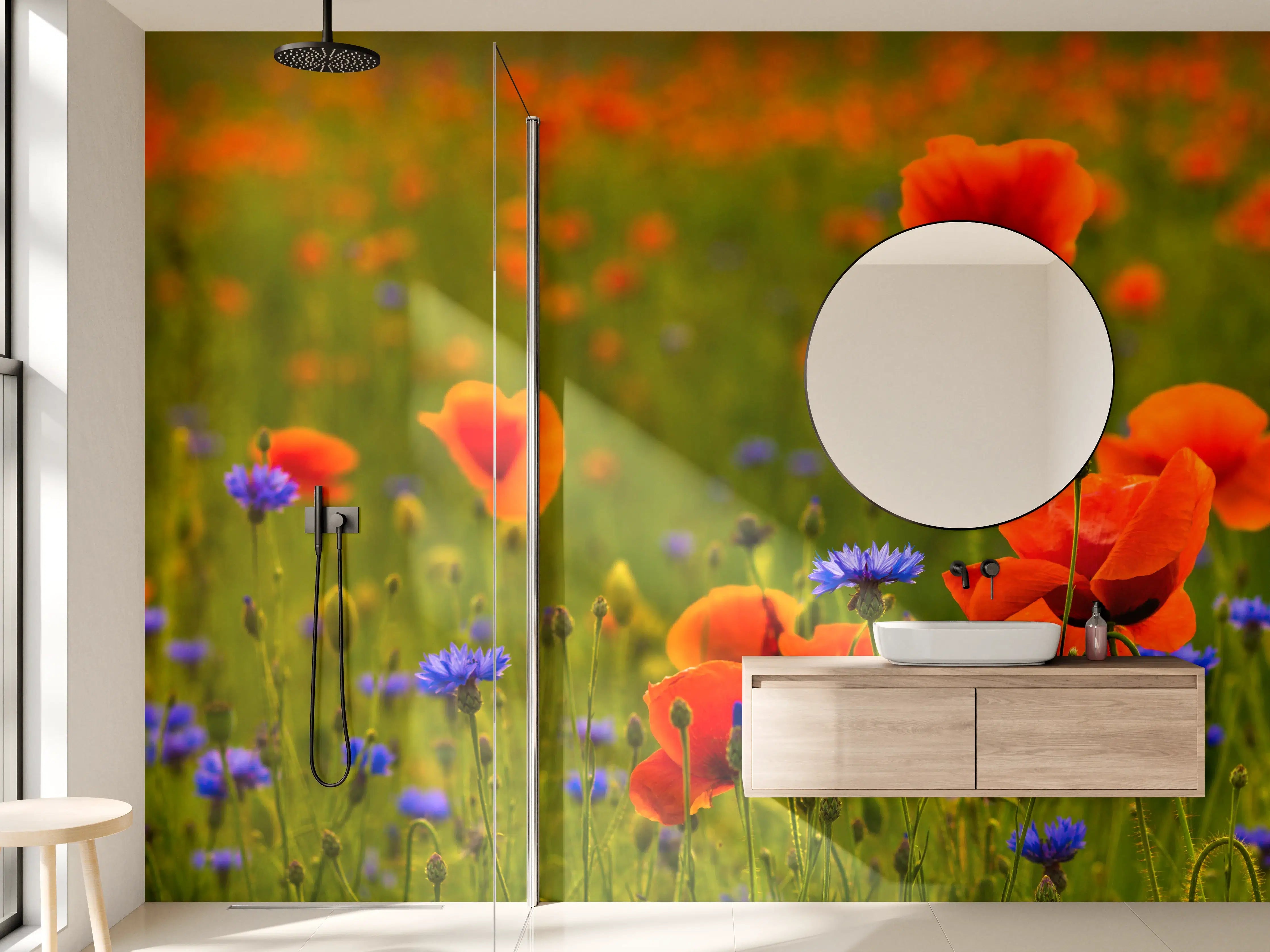 Wandverkleidung Bad - Rotes Mohnfeld mit Kornblumen