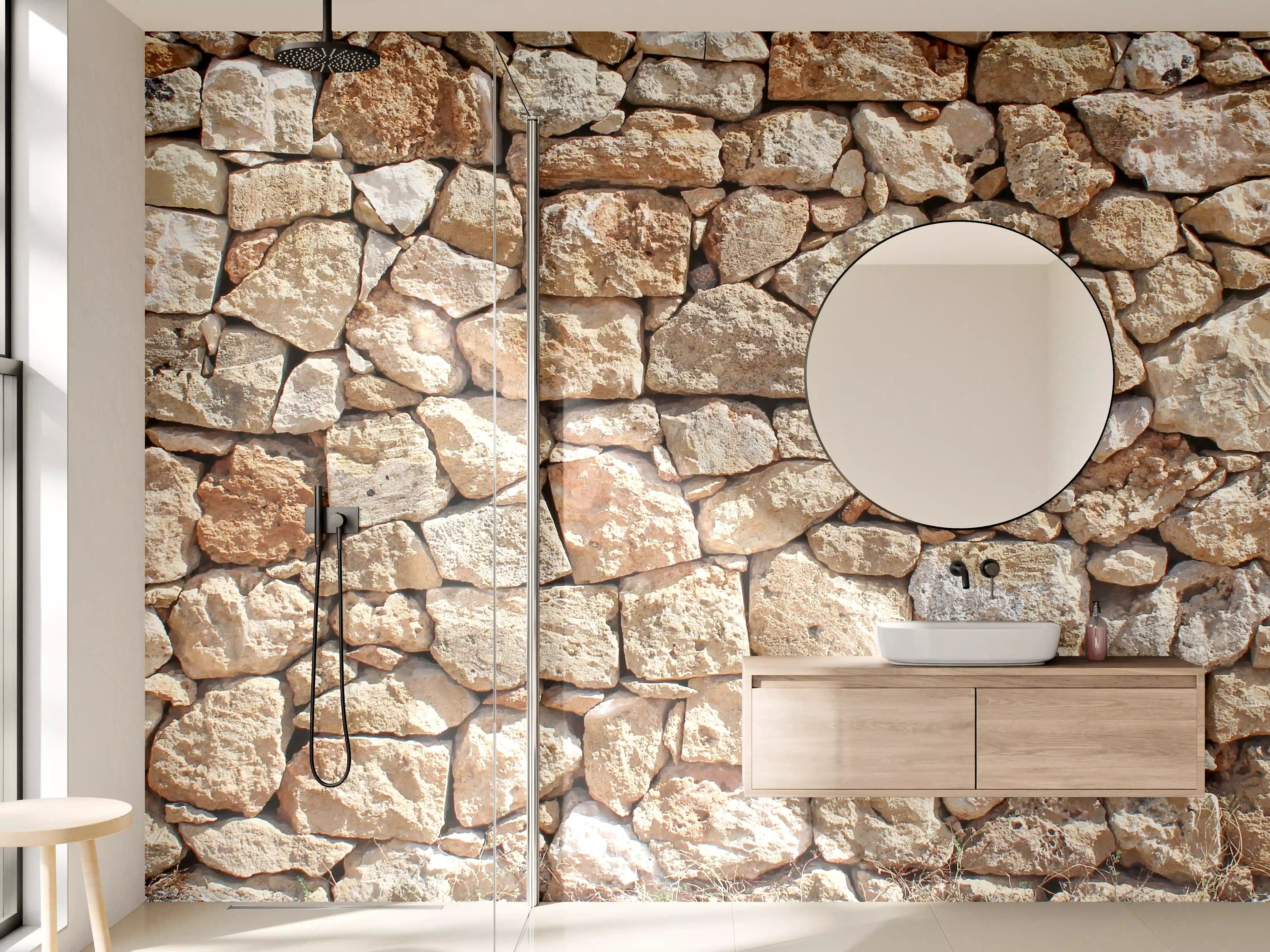 Wandverkleidung Bad - Rustikale Natursteinmauer in Erdtönen