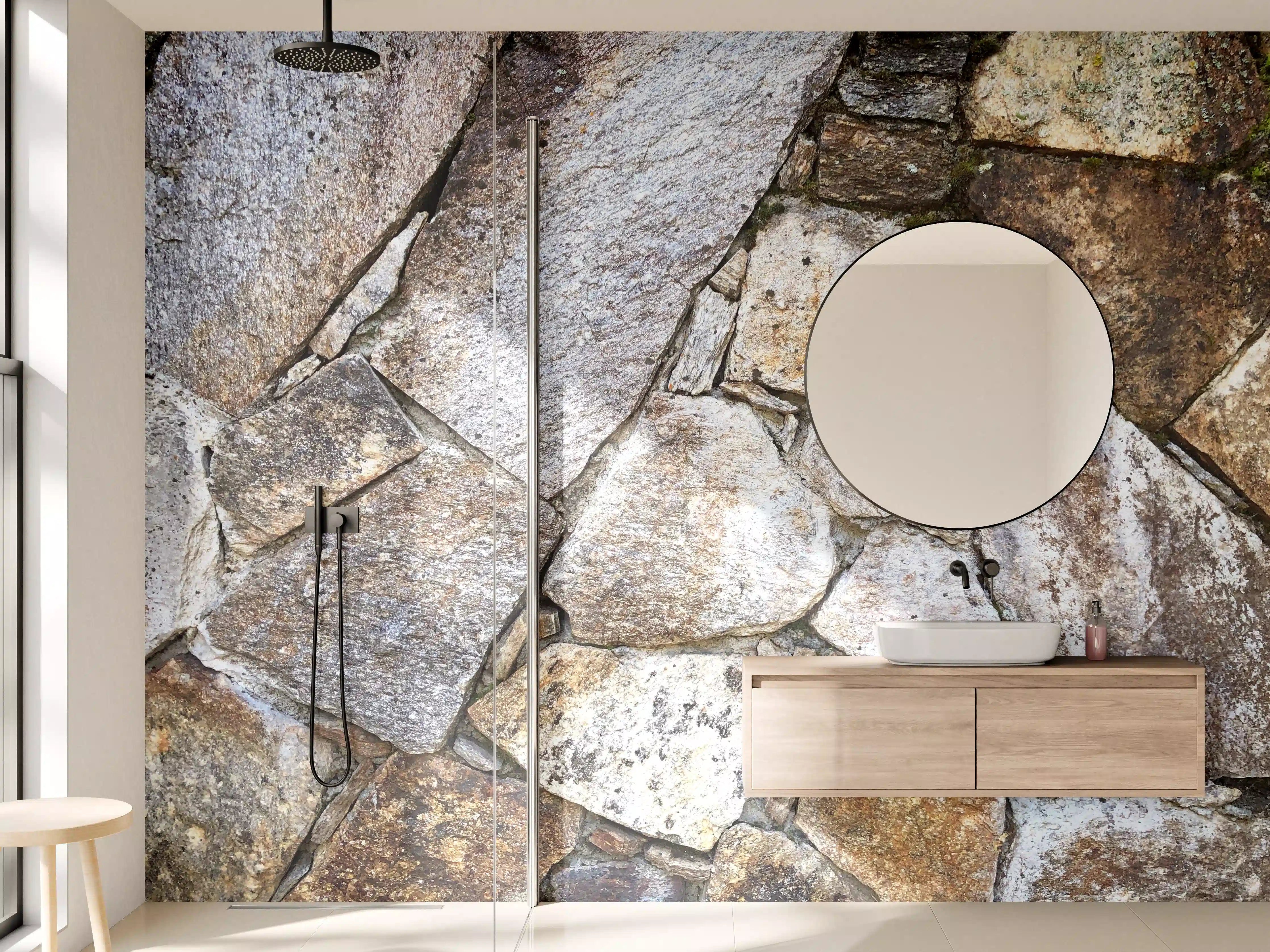 Wandverkleidung Bad - Rustikaler Natursteinmauer zwischen Felsen