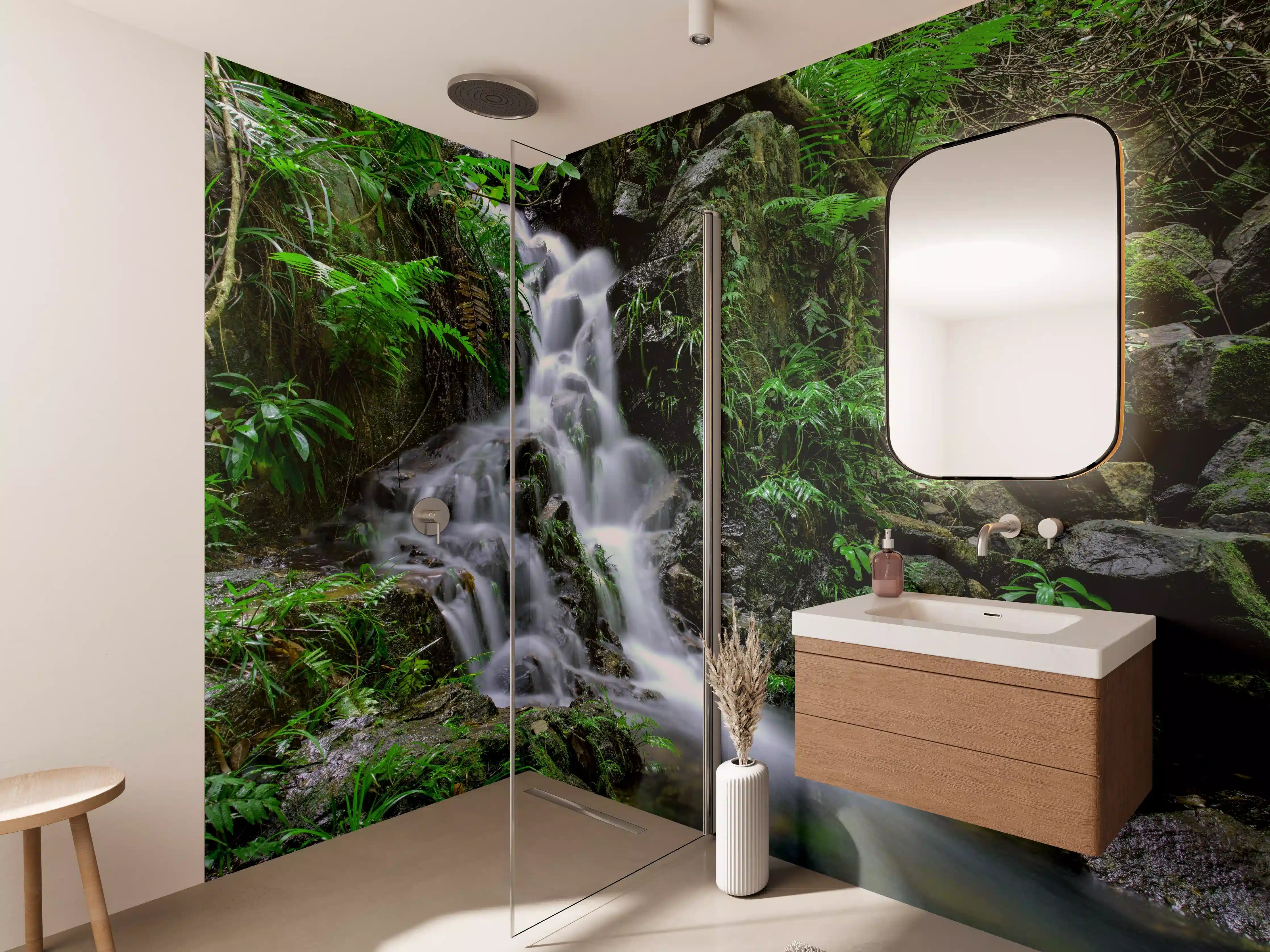 Wandverkleidung Bad - Sanfter Wasserfall im Wald