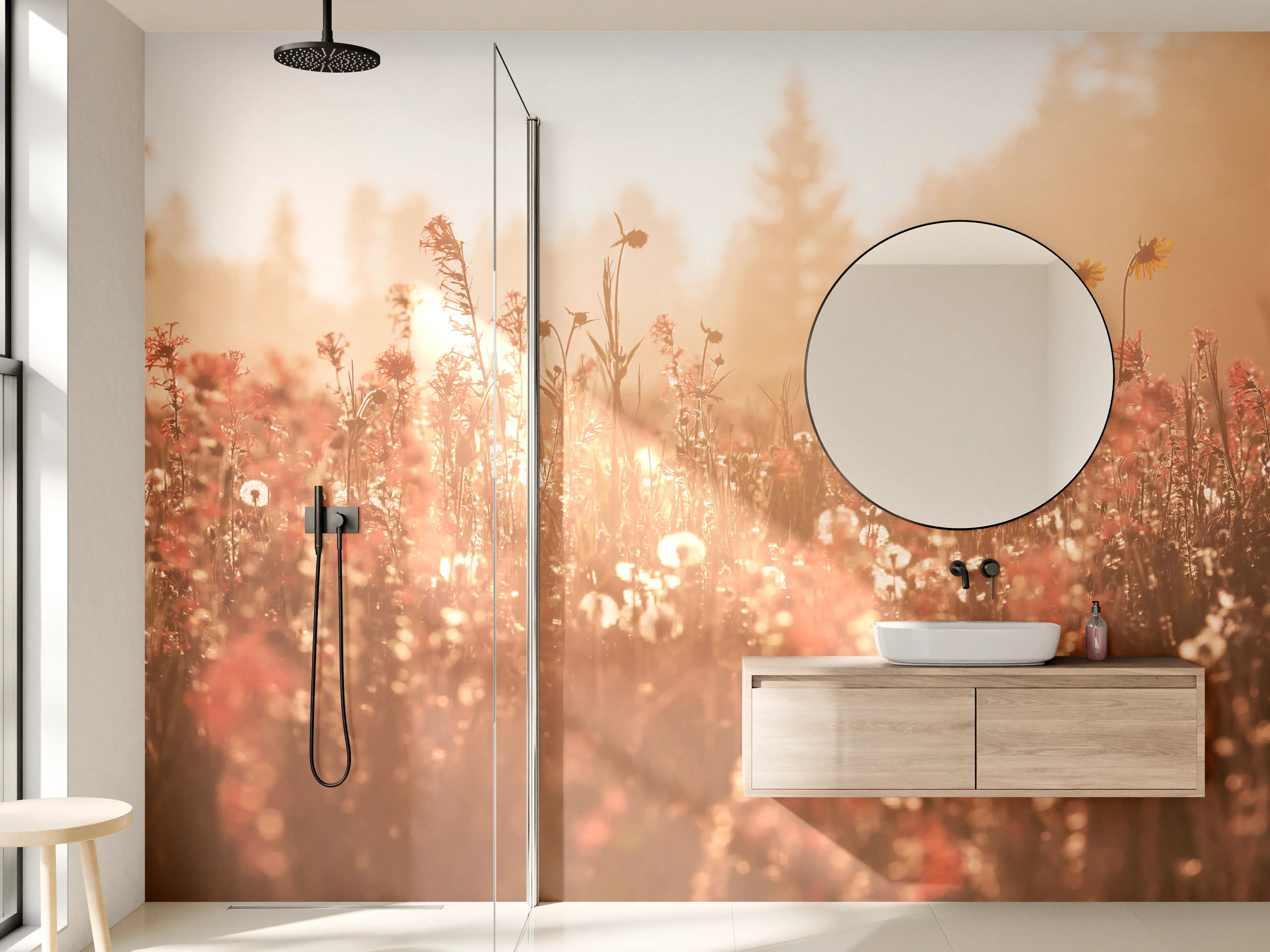 Wandverkleidung Bad - Sanftes Blumenfeld im Sonnenlicht