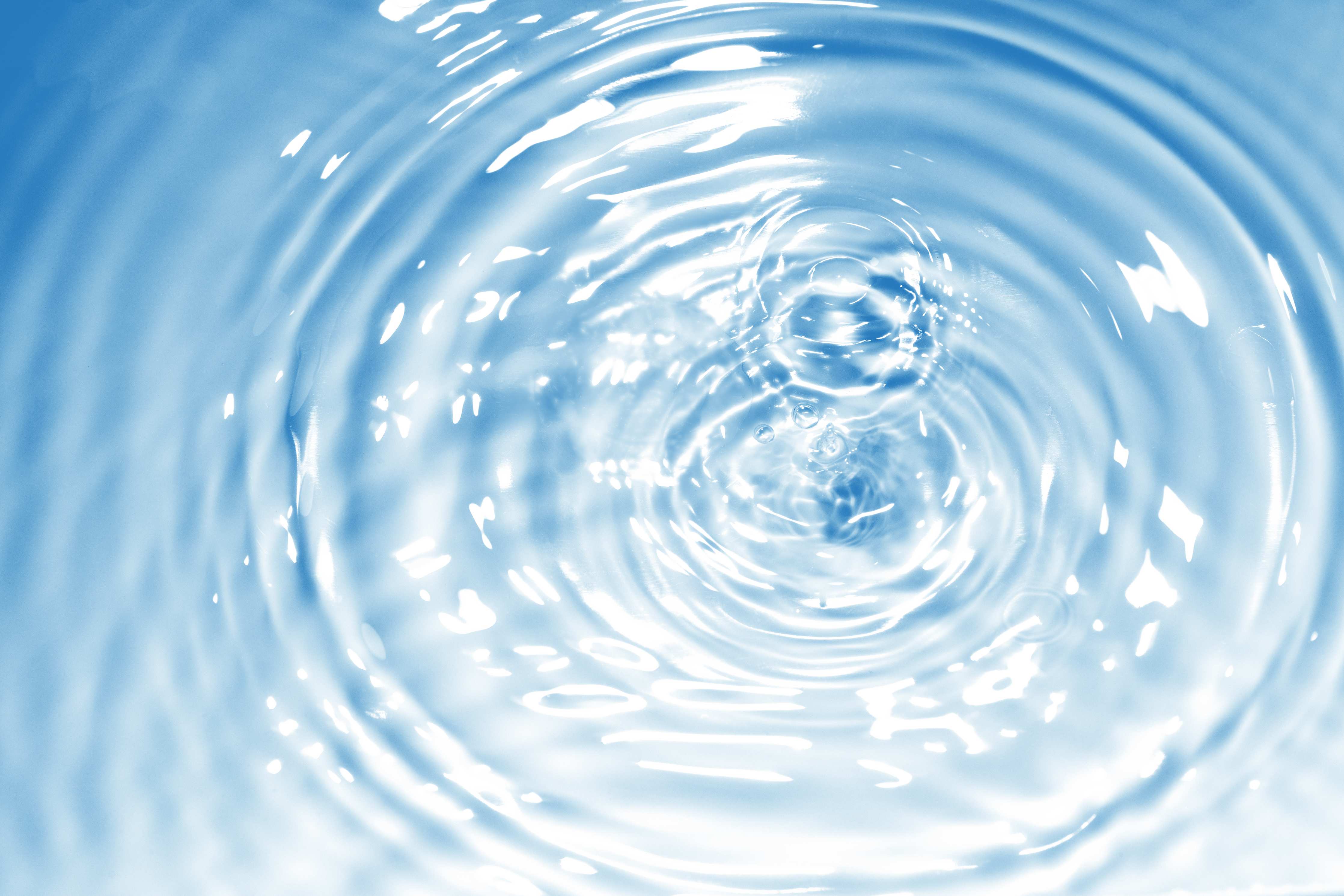 Wandverkleidung Bad-Sanftes Grau im Wasser