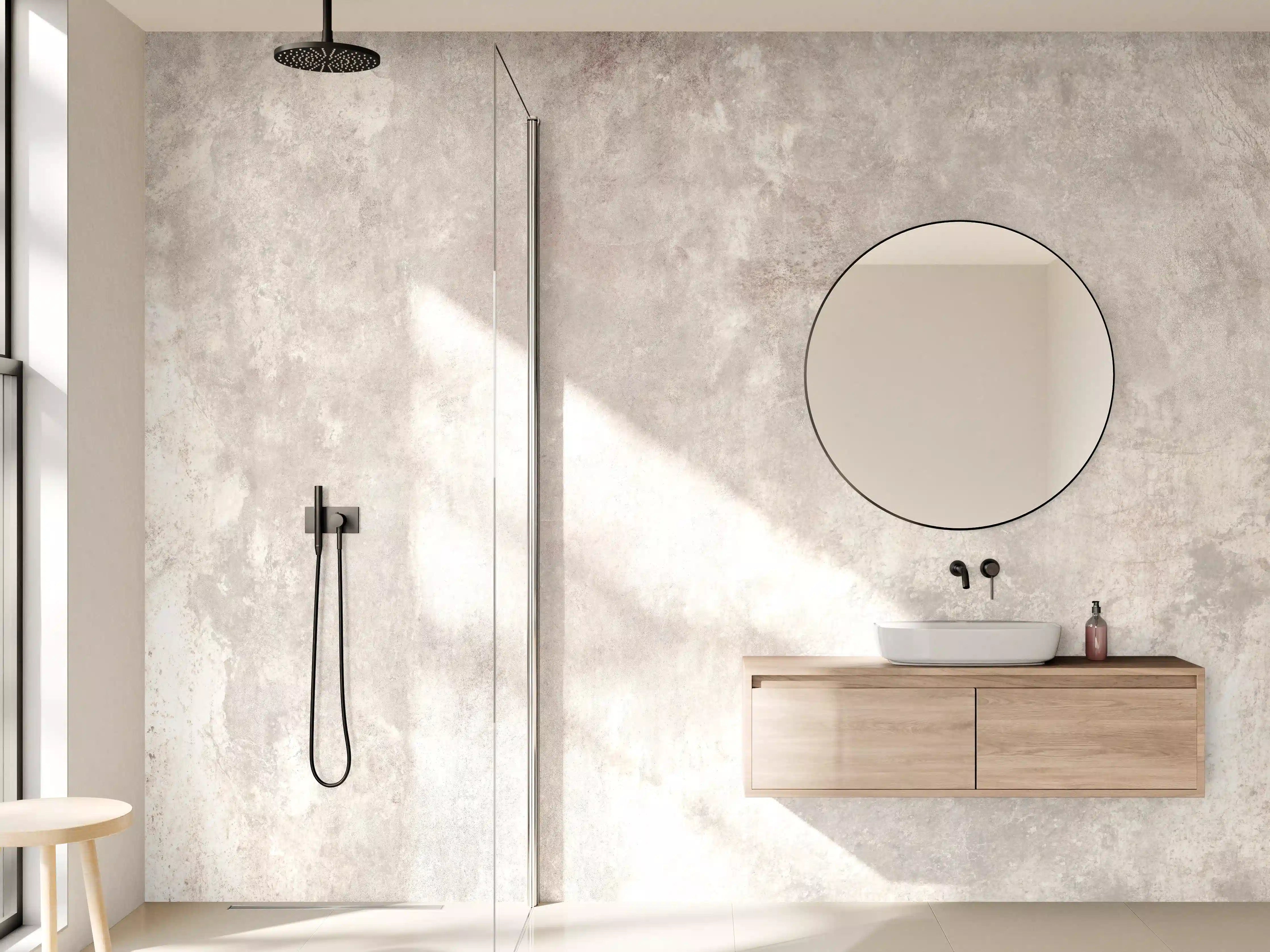 Wandverkleidung Bad - Schimmernder Grauwert auf weißer Oberfläche