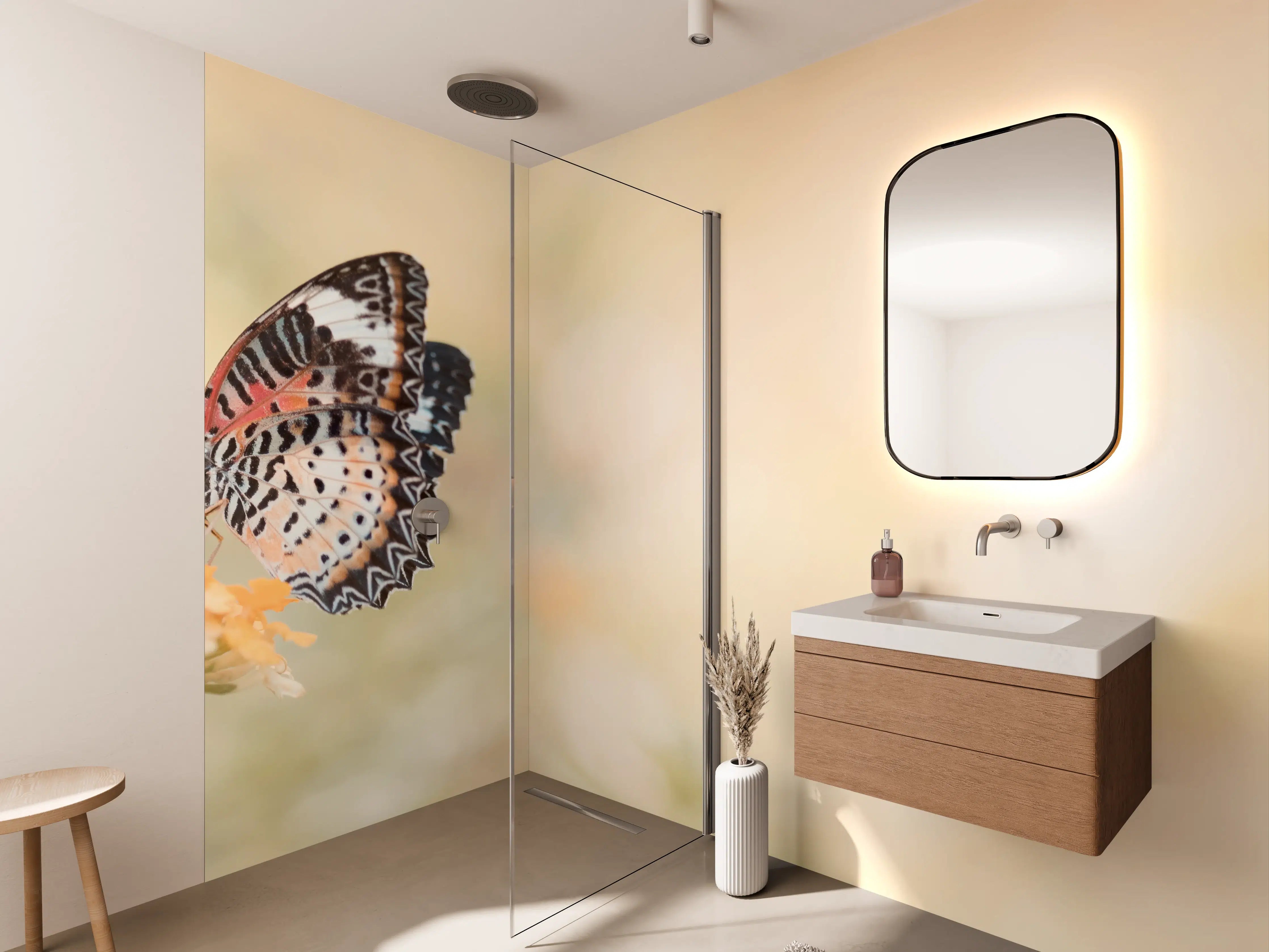 Wandverkleidung Bad - Schmetterling auf eine orangene Blume