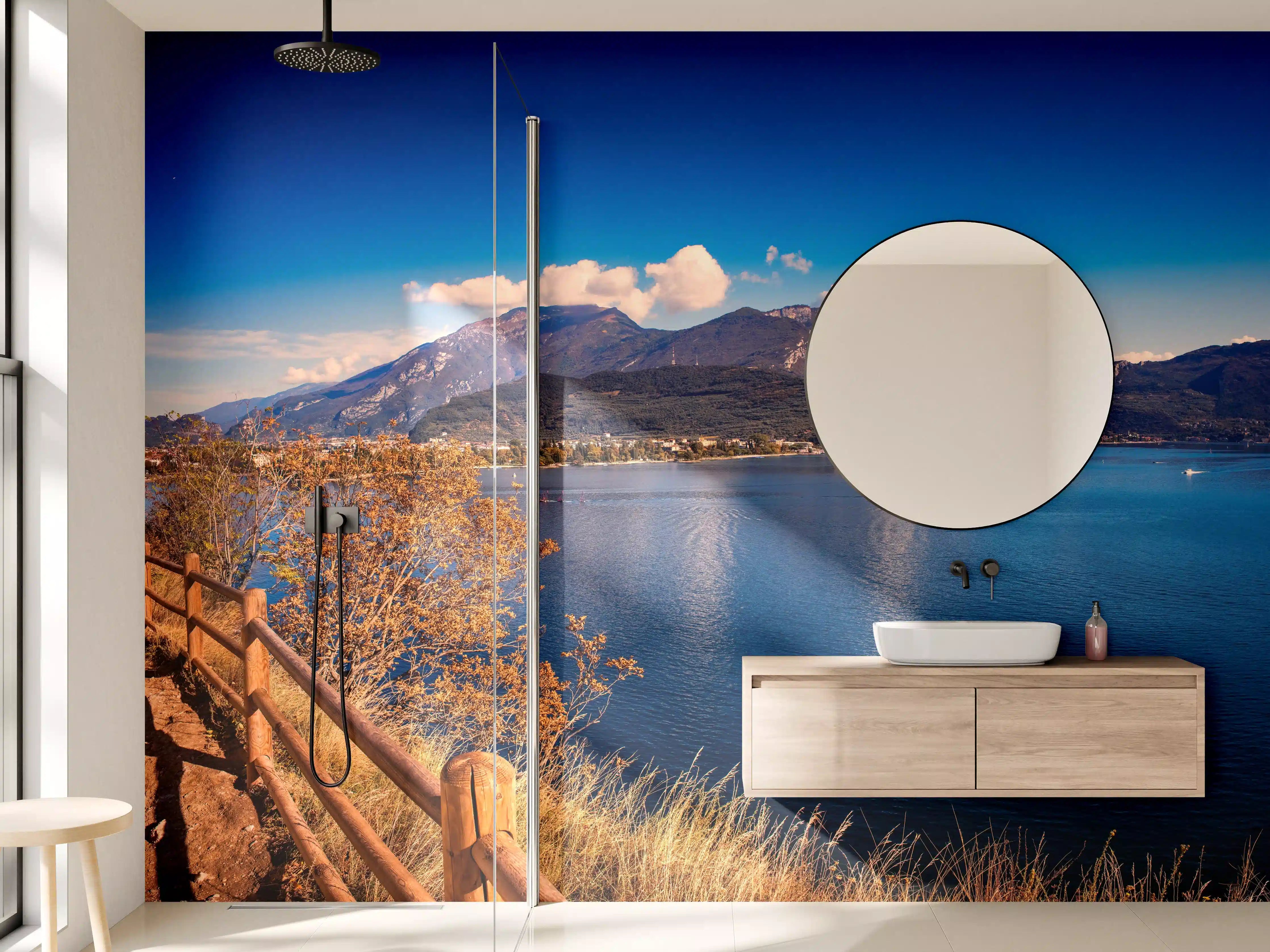 Wandverkleidung Bad - Schöne Landschaft mit Blick auf den Gardasee