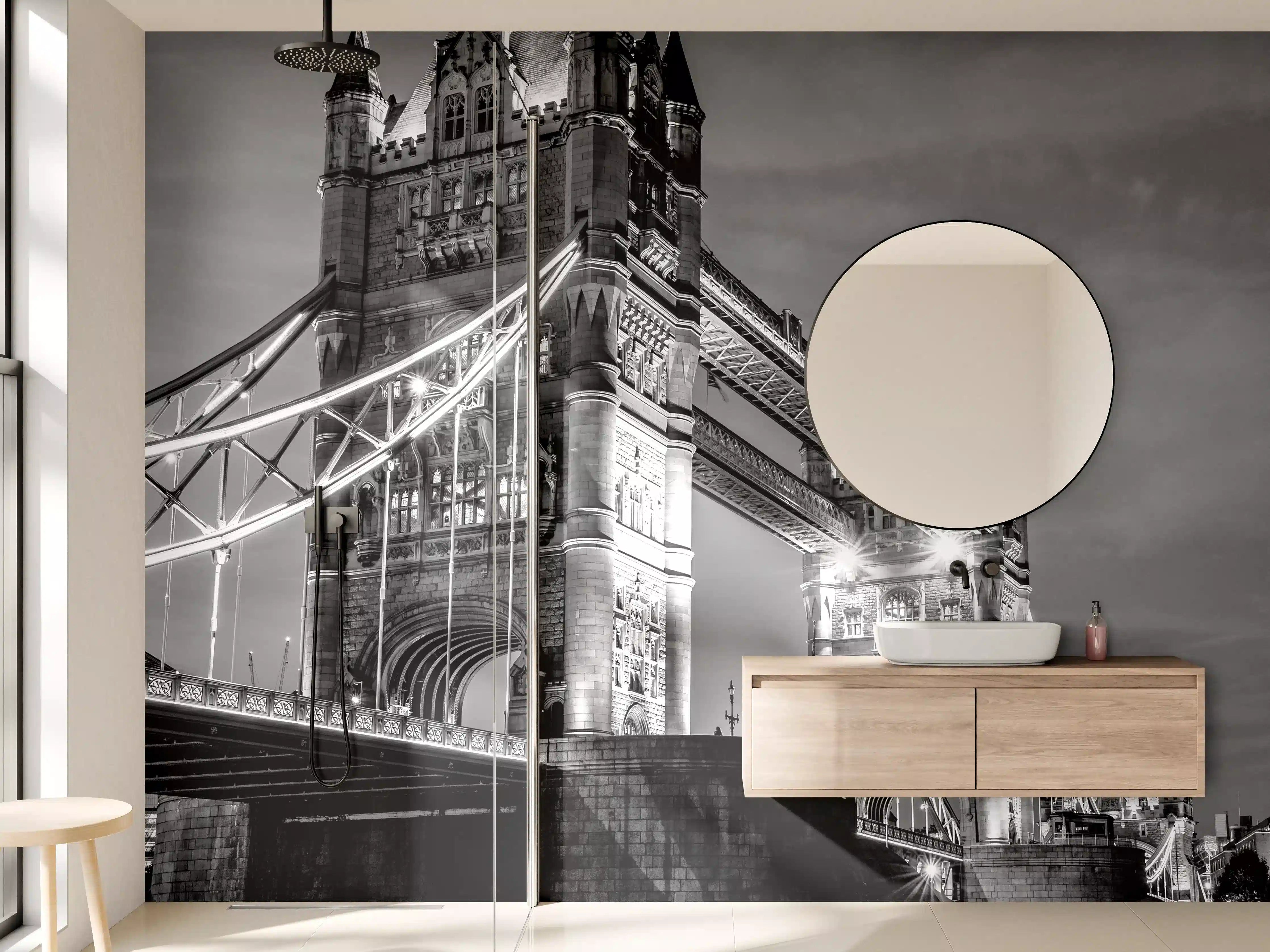 Wandverkleidung Bad - Schwarz-Weiß-Aufnahme der Tower Bridge bei Nacht