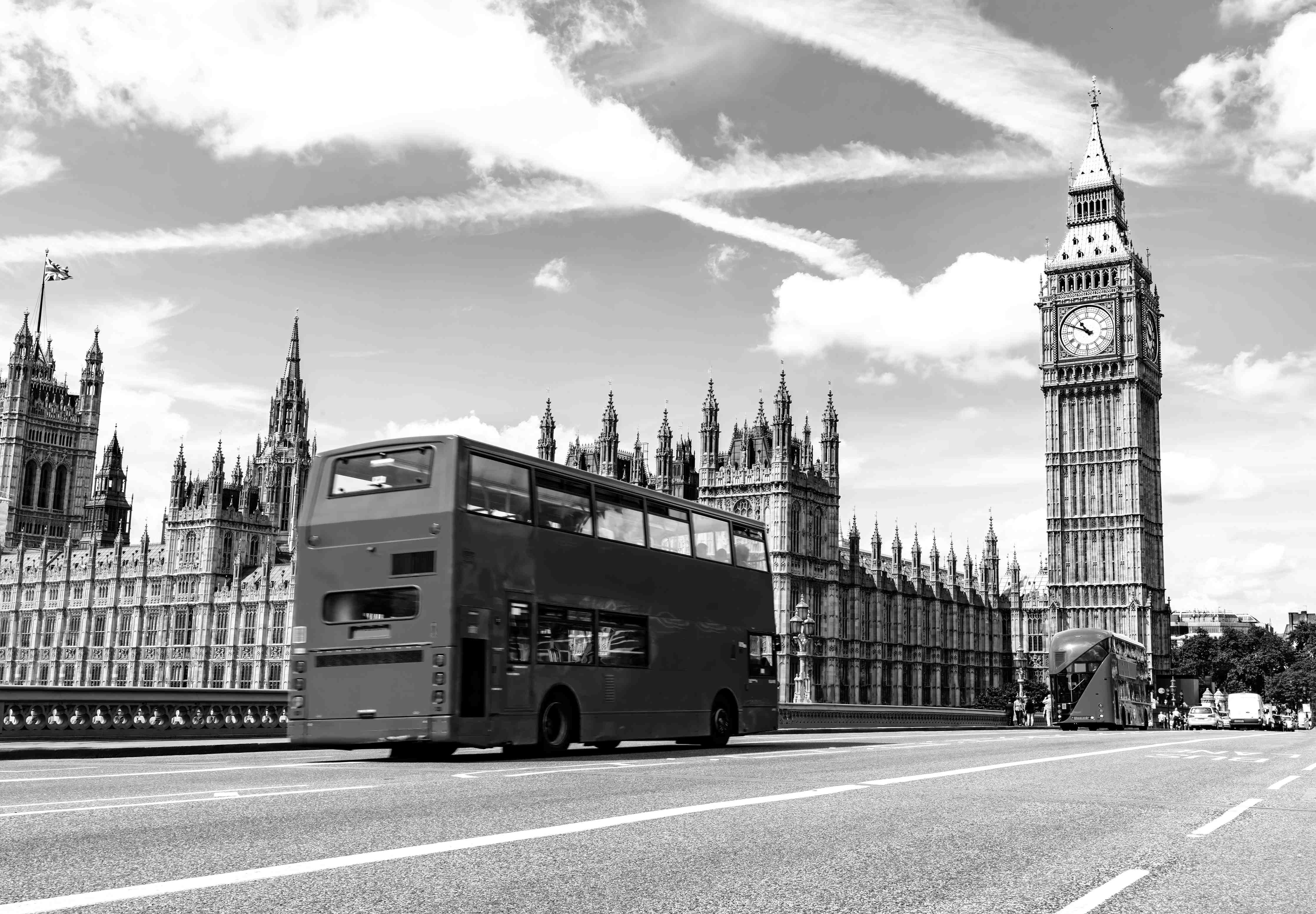 Wandverkleidung Bad-Schwarz-Weiß London Skyline mit Bus und Big Ben