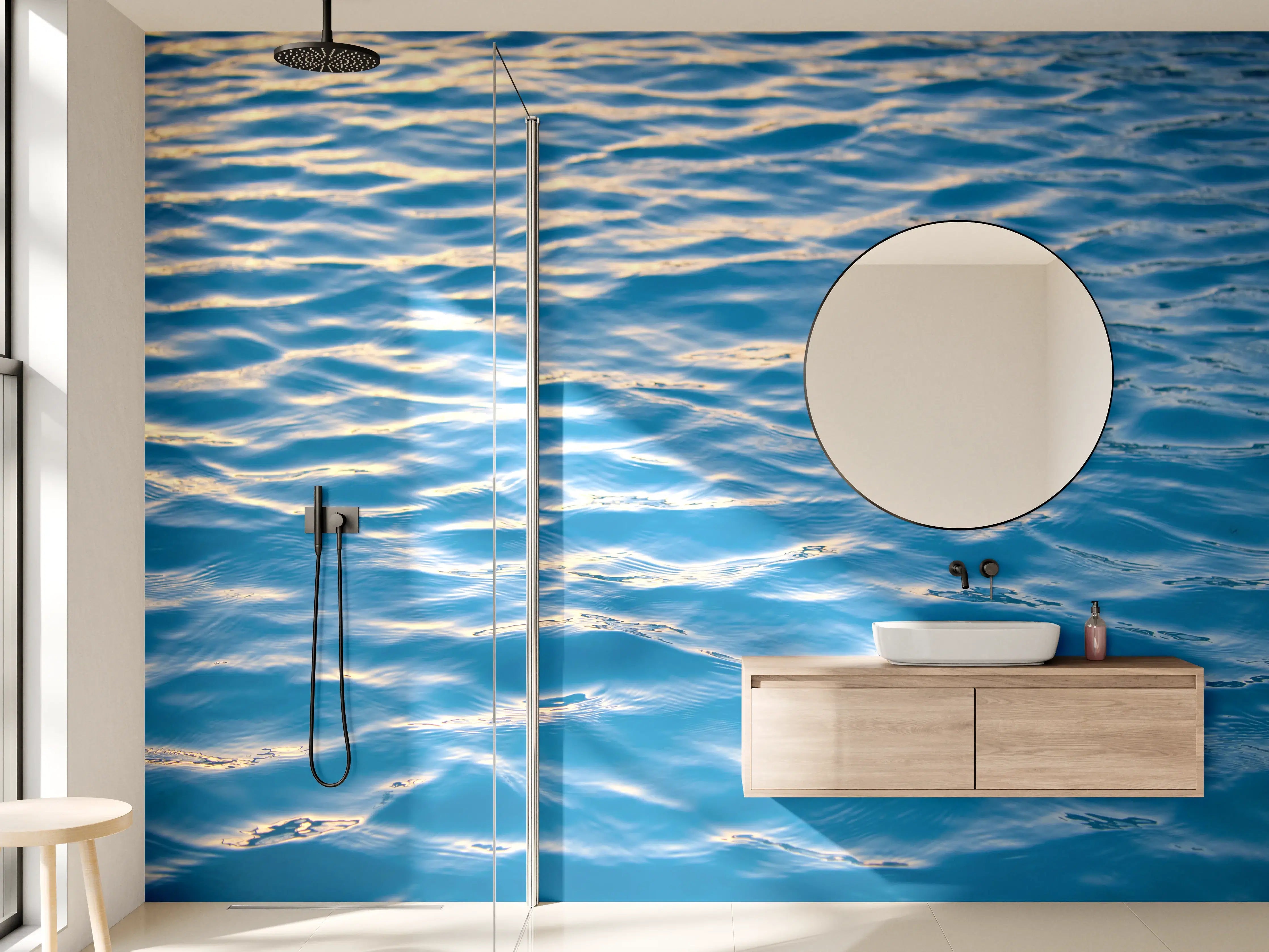 Wandverkleidung Bad - Silbergraues Meer mit zarten Wellen