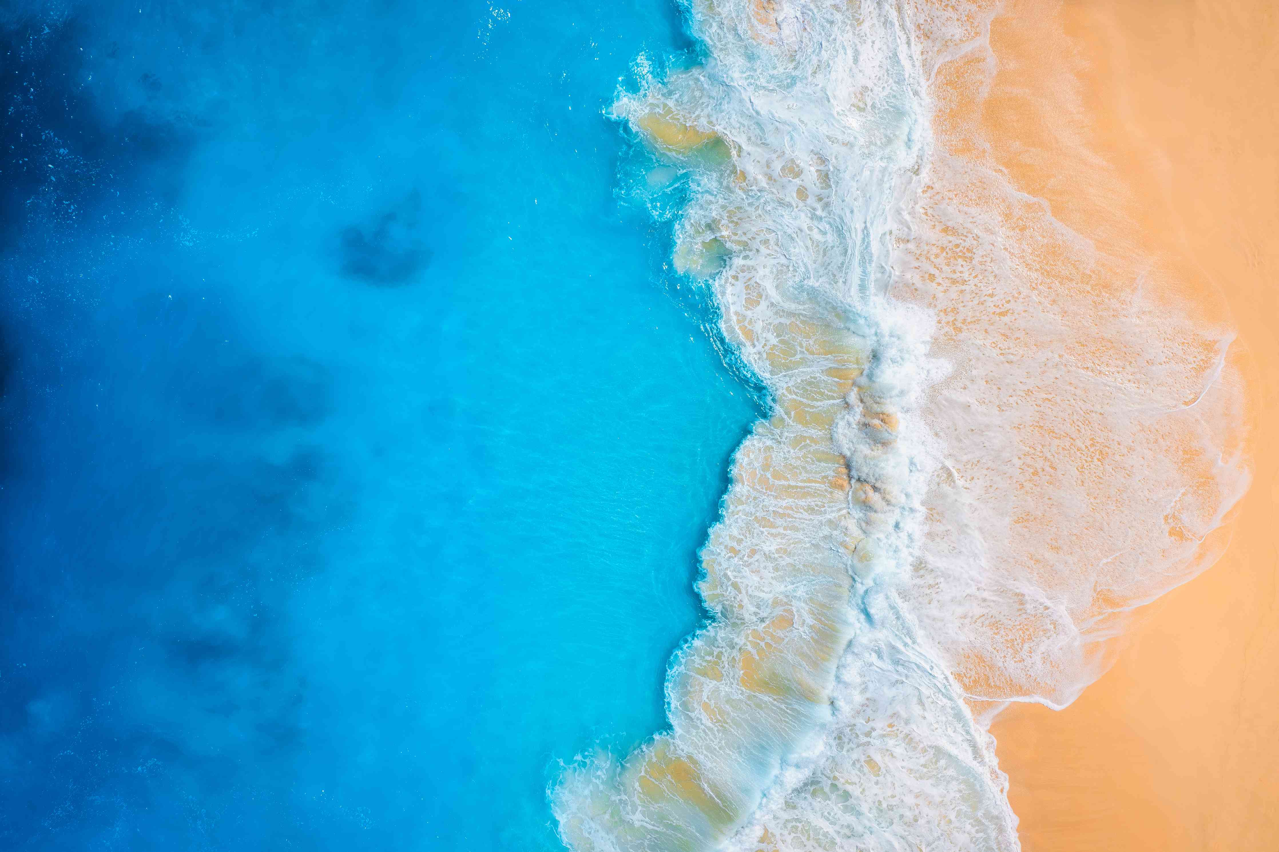 Wandverkleidung Bad-Silberne Schatten im Abendlicht