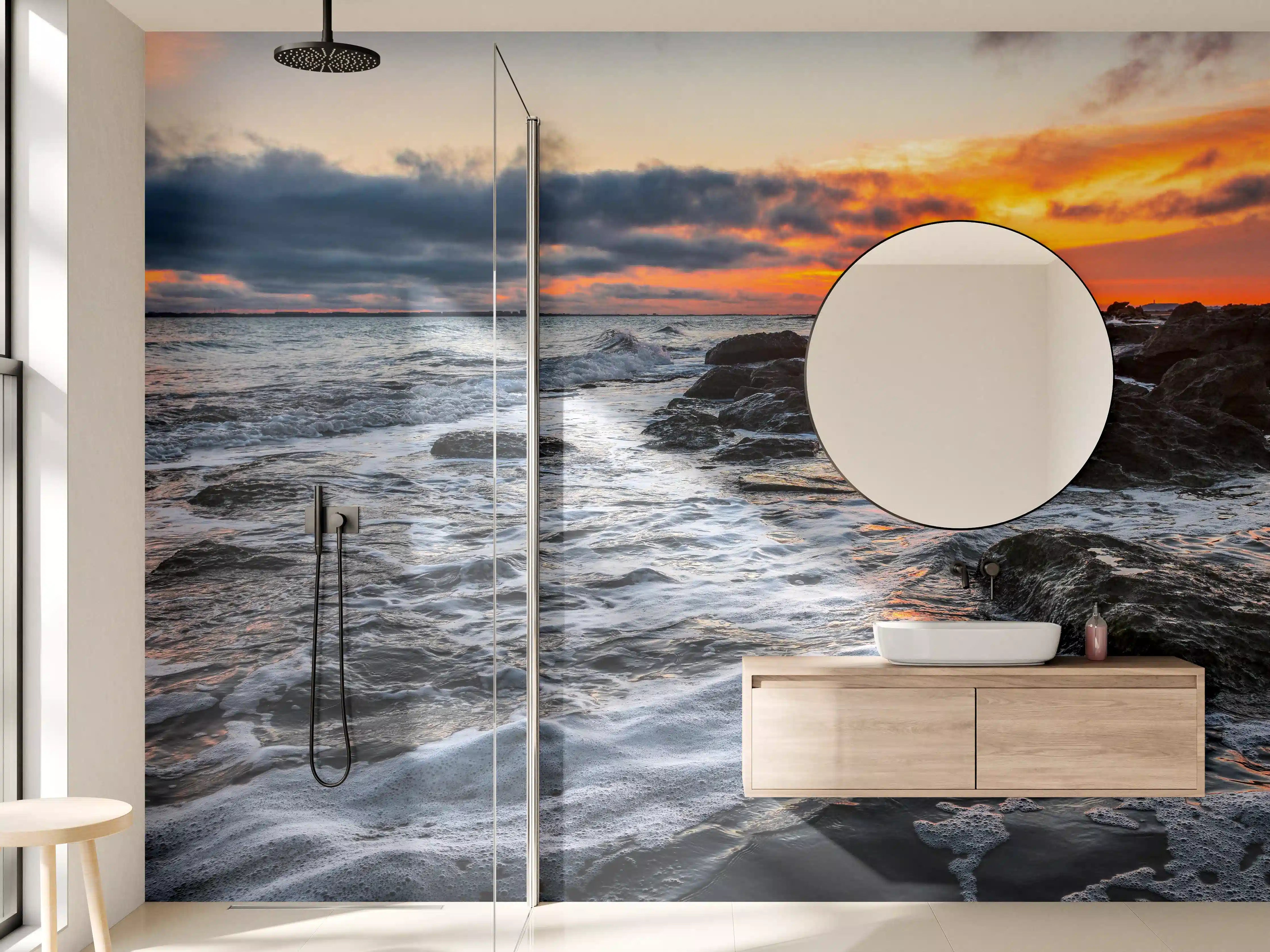 Wandverkleidung Bad - Silberner Leuchtturm bei Dämmerlicht